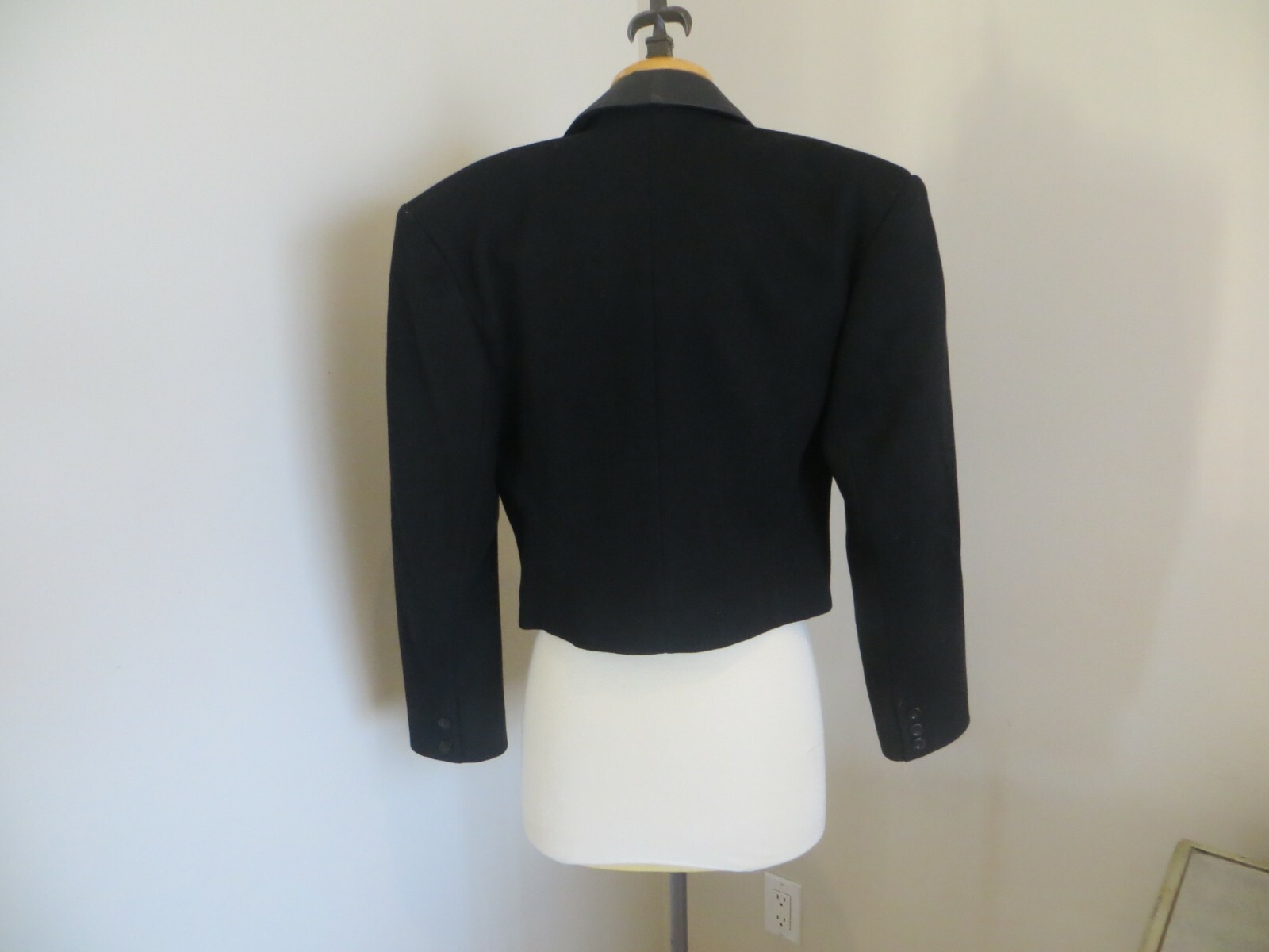 Emil Rutenberg Size XS Black Leather Bolero Jacket Blazer Wood Short (C-002)