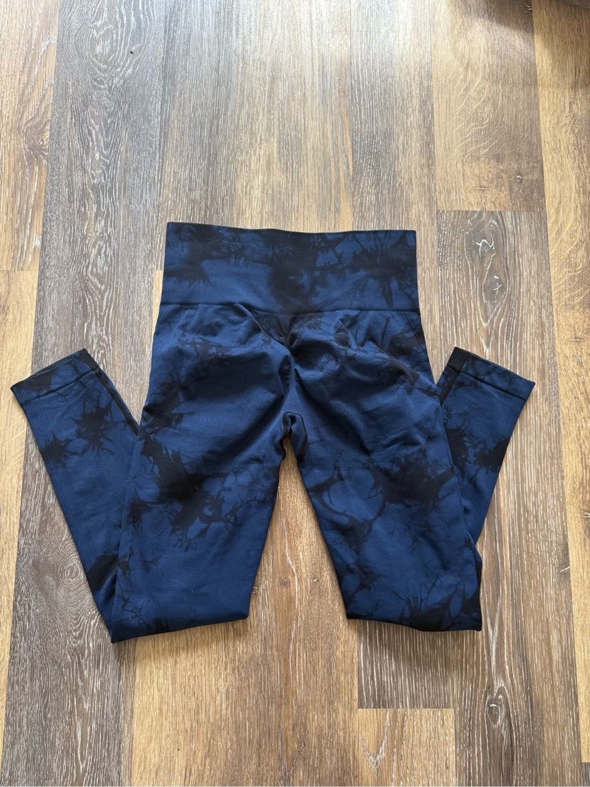 Seamless Tie-Dye Scrunch Butt Leggings Size Small High Waist Activewear