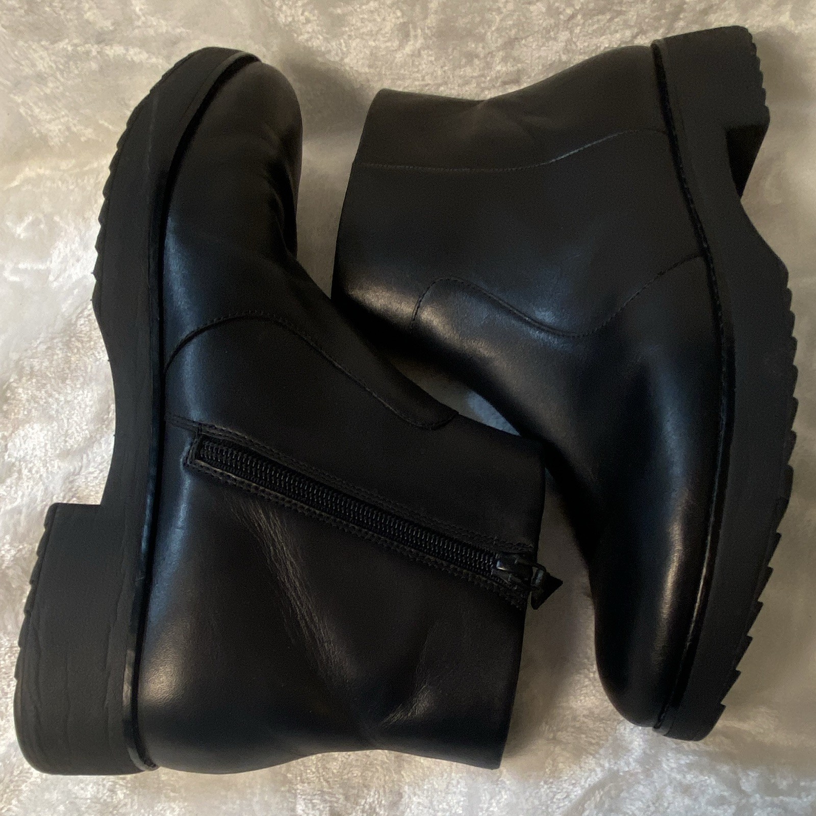 FitFlop Comfort-Technology Leather Chelsea Ankle Bootie Black Zip US 10