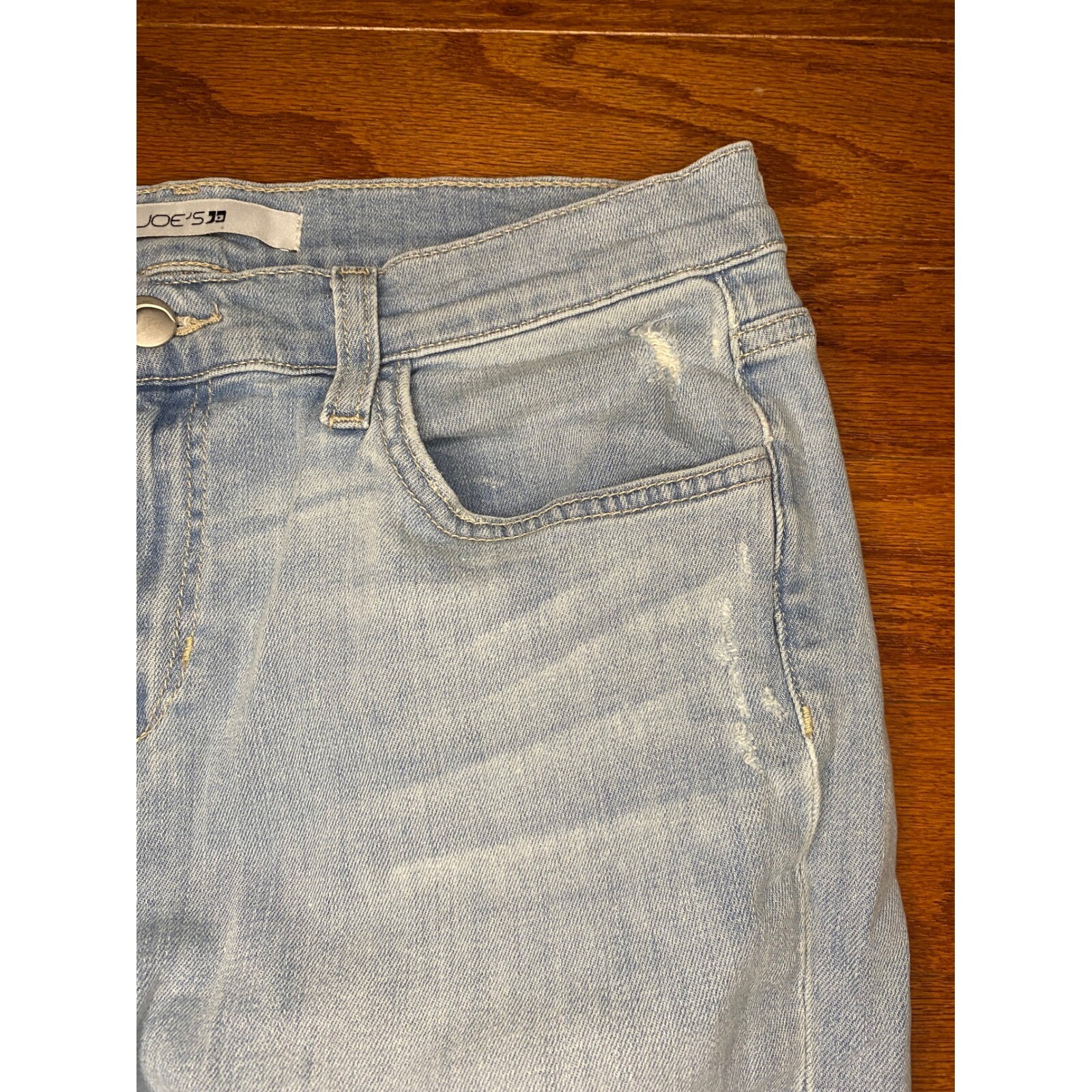 Joe’s Light Blue Distressed Jeans Size 29