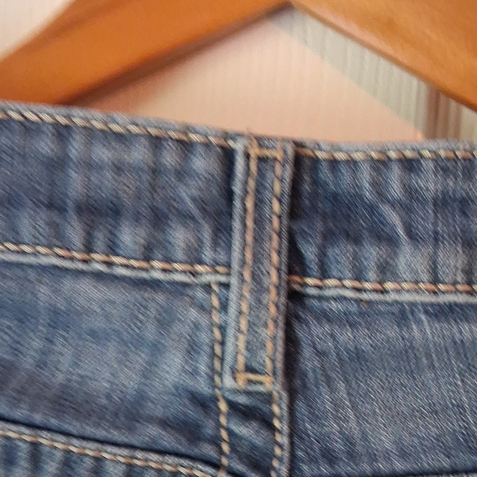 BKE Women’s Bootcut Jeans Blue Medium Wash Low Rise 5-Pocket Button Accents