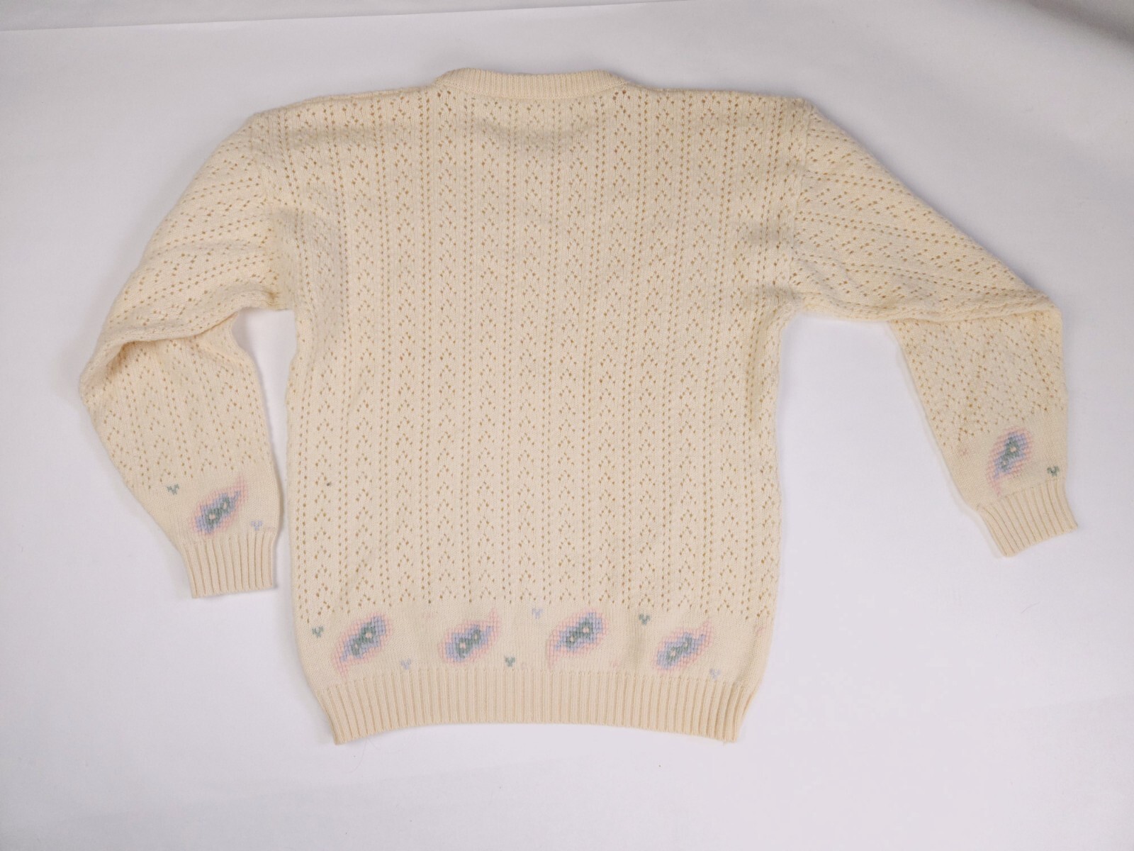 J.G. Hook Vintage Wool Cream Pointelle Needlepoint Embroidered Sweater Medium
