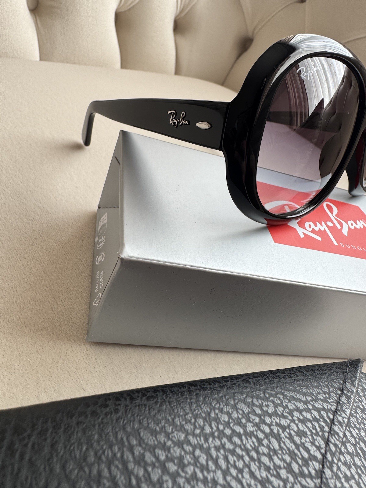 New Ray-Ban Jackie Ohh II Black / Grey Gradient 60 mm Sunglasses RB4098