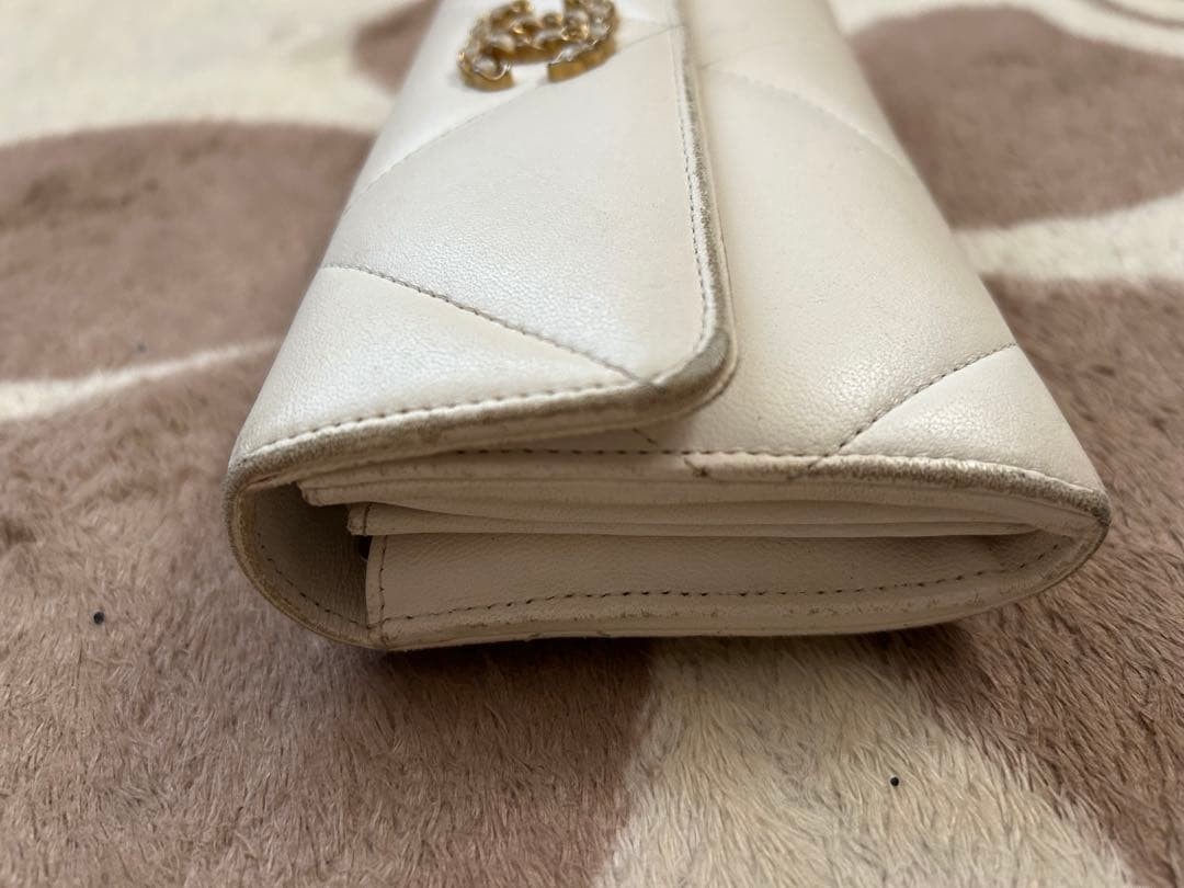 Price Negotiable Chanel Long Wallet White Lambskin White Matelass Coco Mark Warr