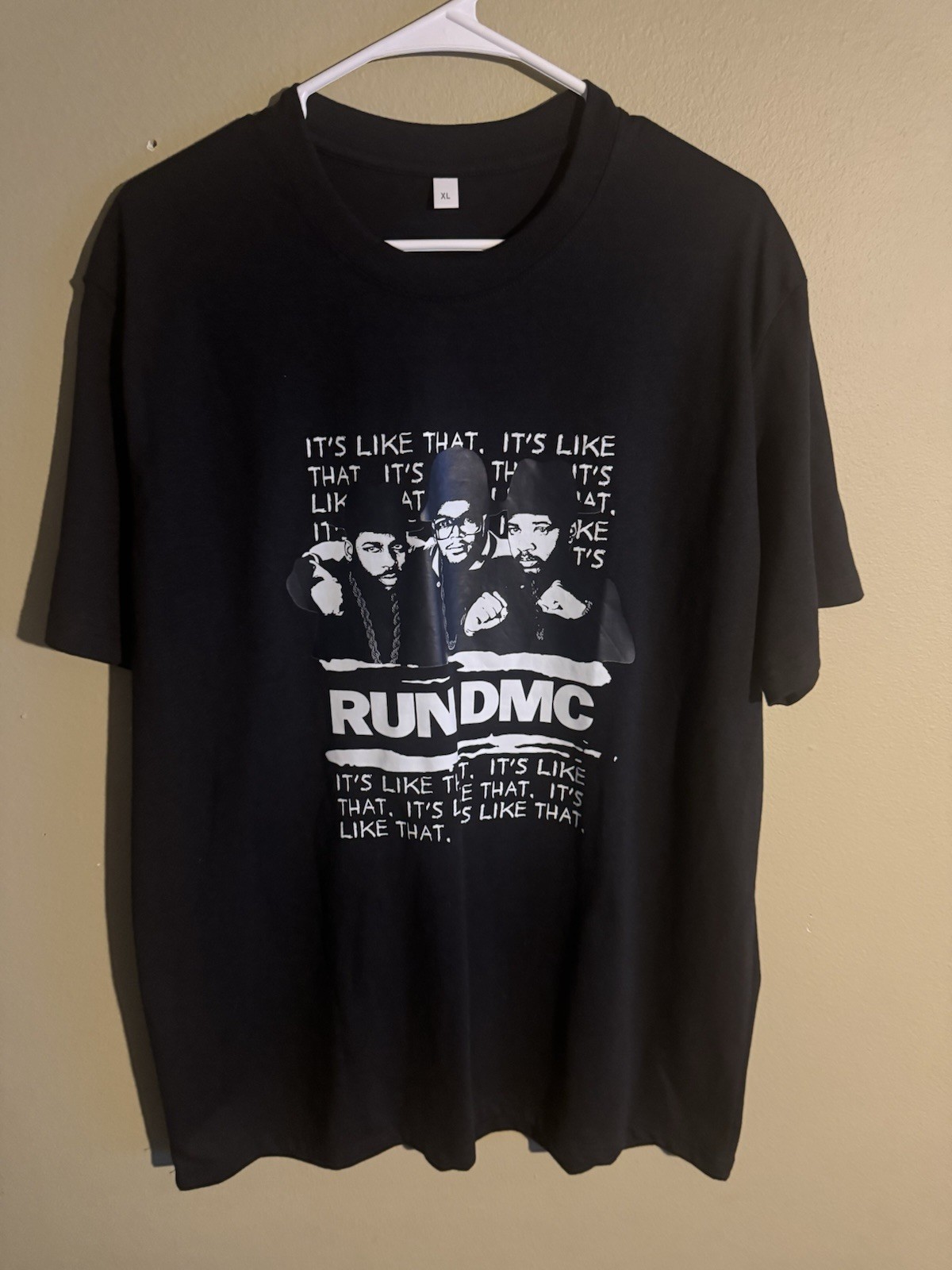 Run Dmc “It’s Like That” Men’s Size XL, Black, Graphic T-Shirt. New