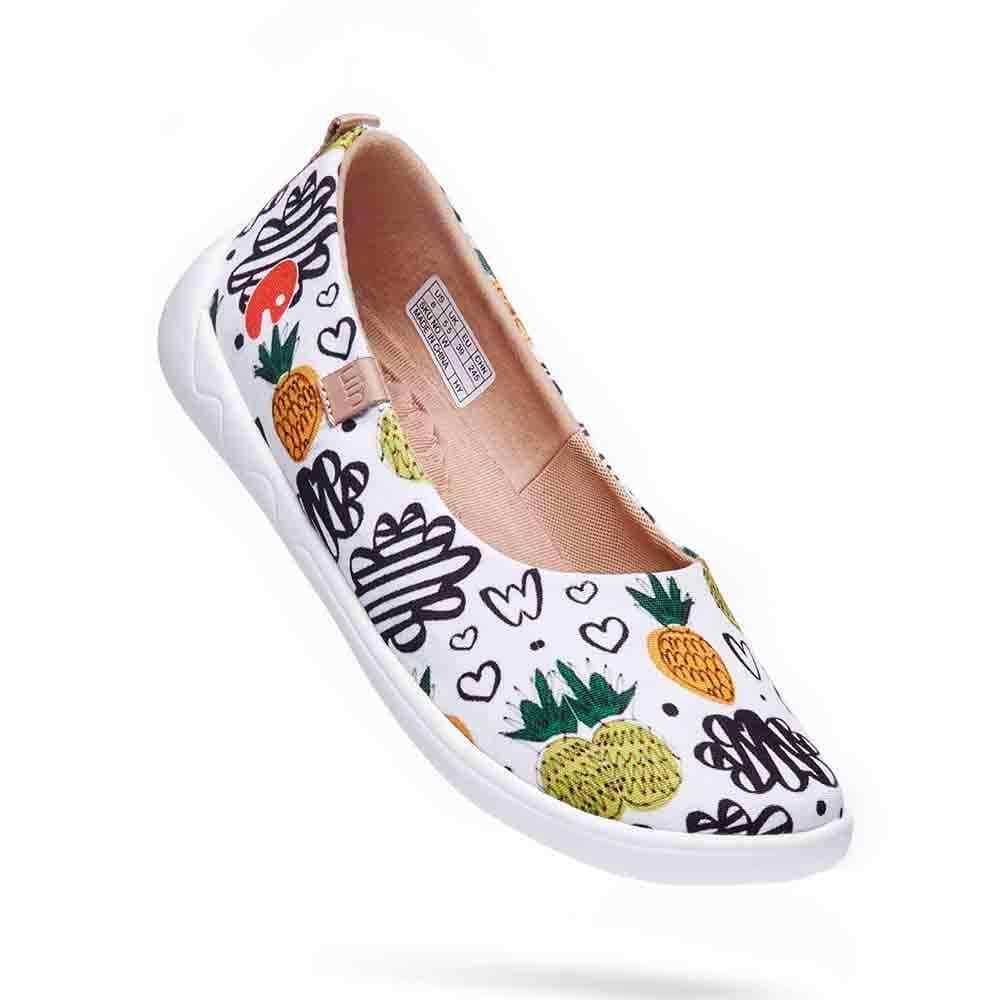 Women Size 5-12 NWT UIN Slip On Shoes Canvas Comfortable “Sweet Pineapple”