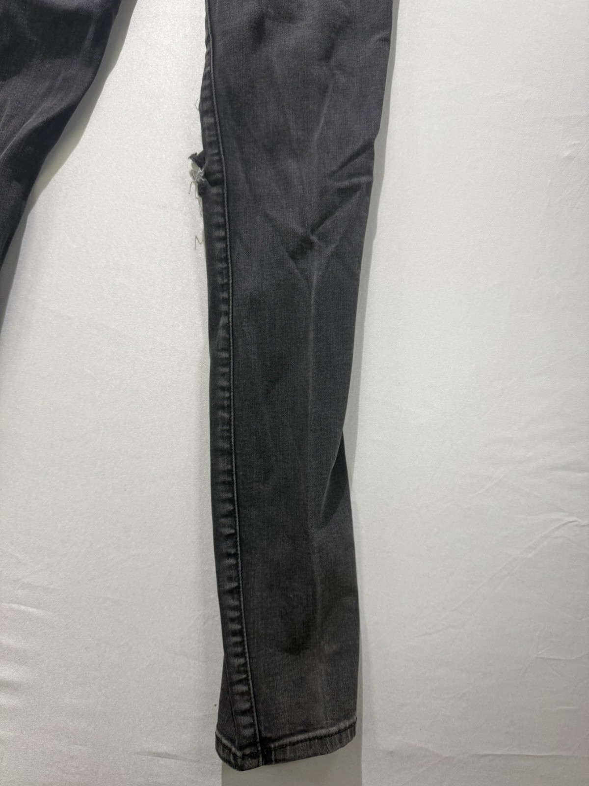 Abercrombie & Fitch Signature Collection High Rise Super Skinny Distress Size 25