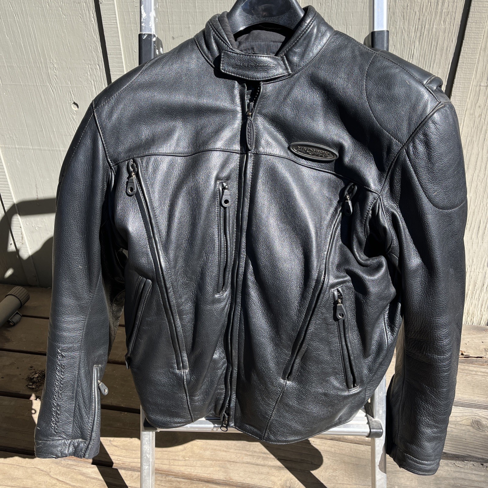 “03Harley Davidson FXRG Triple Vent System Leather Jacket w/Zip Out Liner Size S