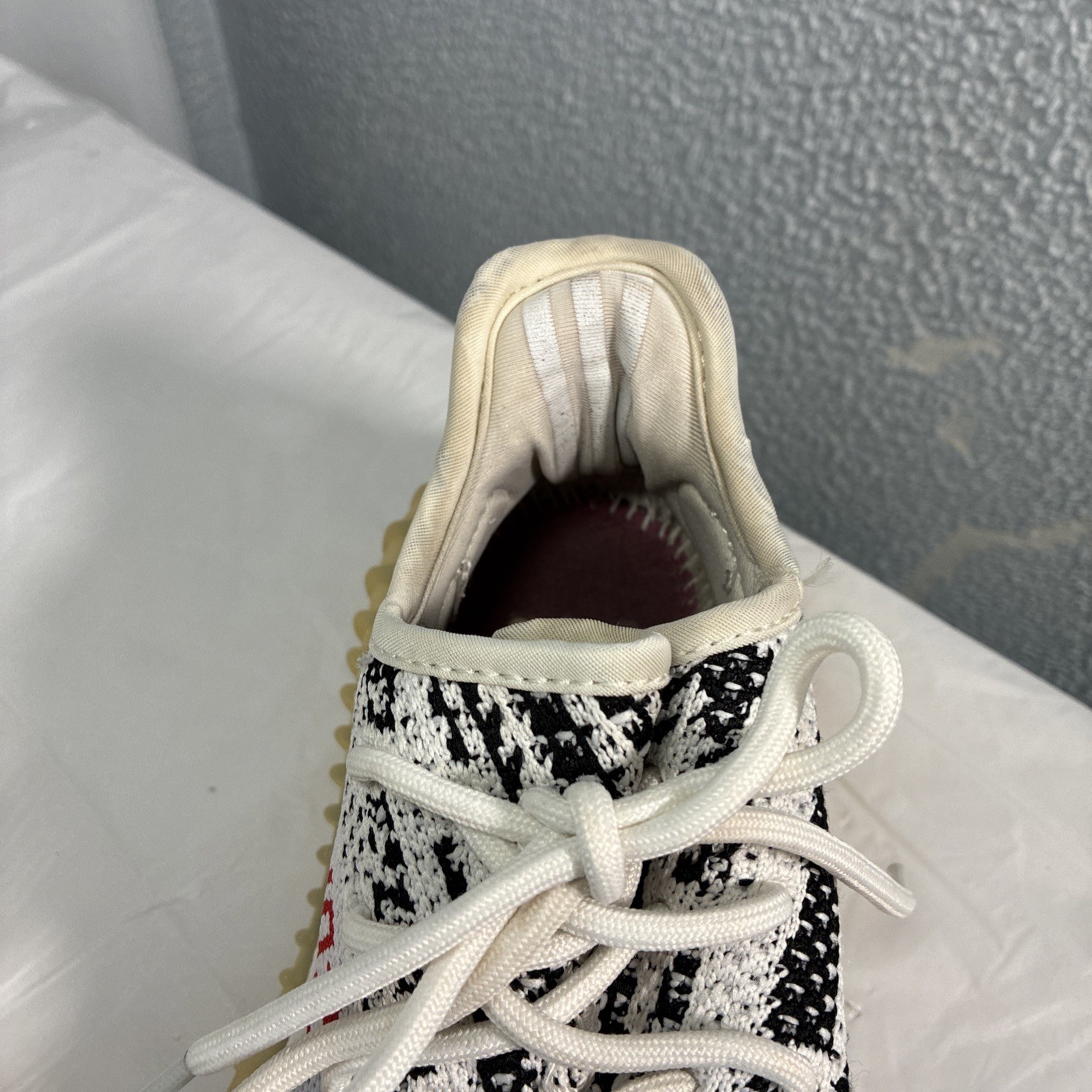 Adidas Yeezy Boost 350 V2 Zebra Men’s size 6 Used CP9654 No Box
