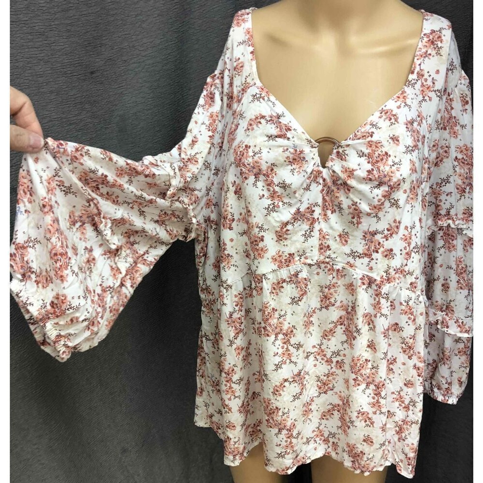 Cato Beige & Orange Floral Ruffled Long Sleeve V-Neck Blouse 18/20W