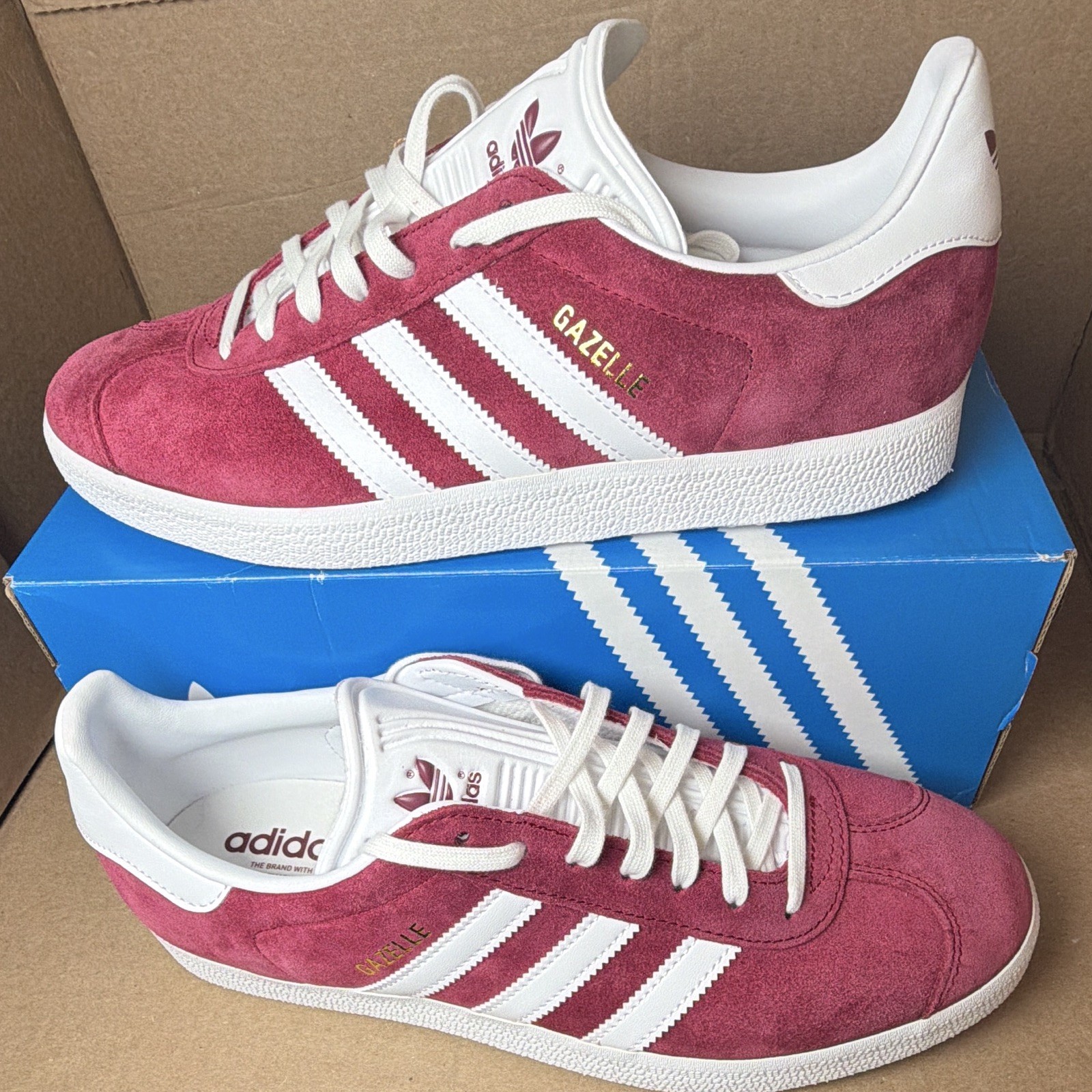 adidas Gazelle Men’s Low Top Lace-Up Suede Sneakers Burgundy/White B41645