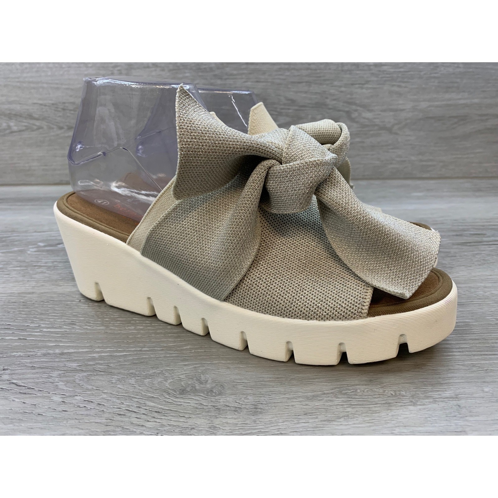 Bernie Mev New York Metallic Tan Bow Platform Wedge Sandals 11 Comfort Shoes