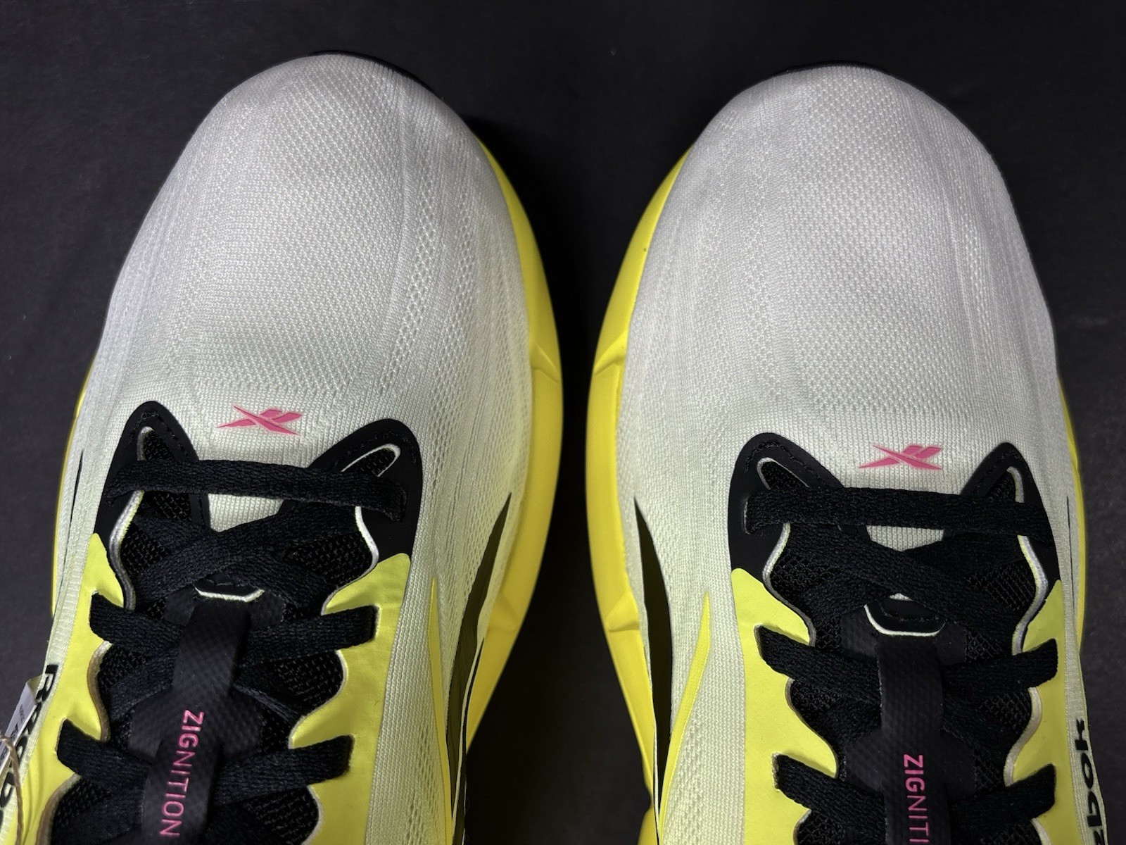 Reebok Zignition Electric Yellow Black Mens Size 9 Max Cushion Running Shoes