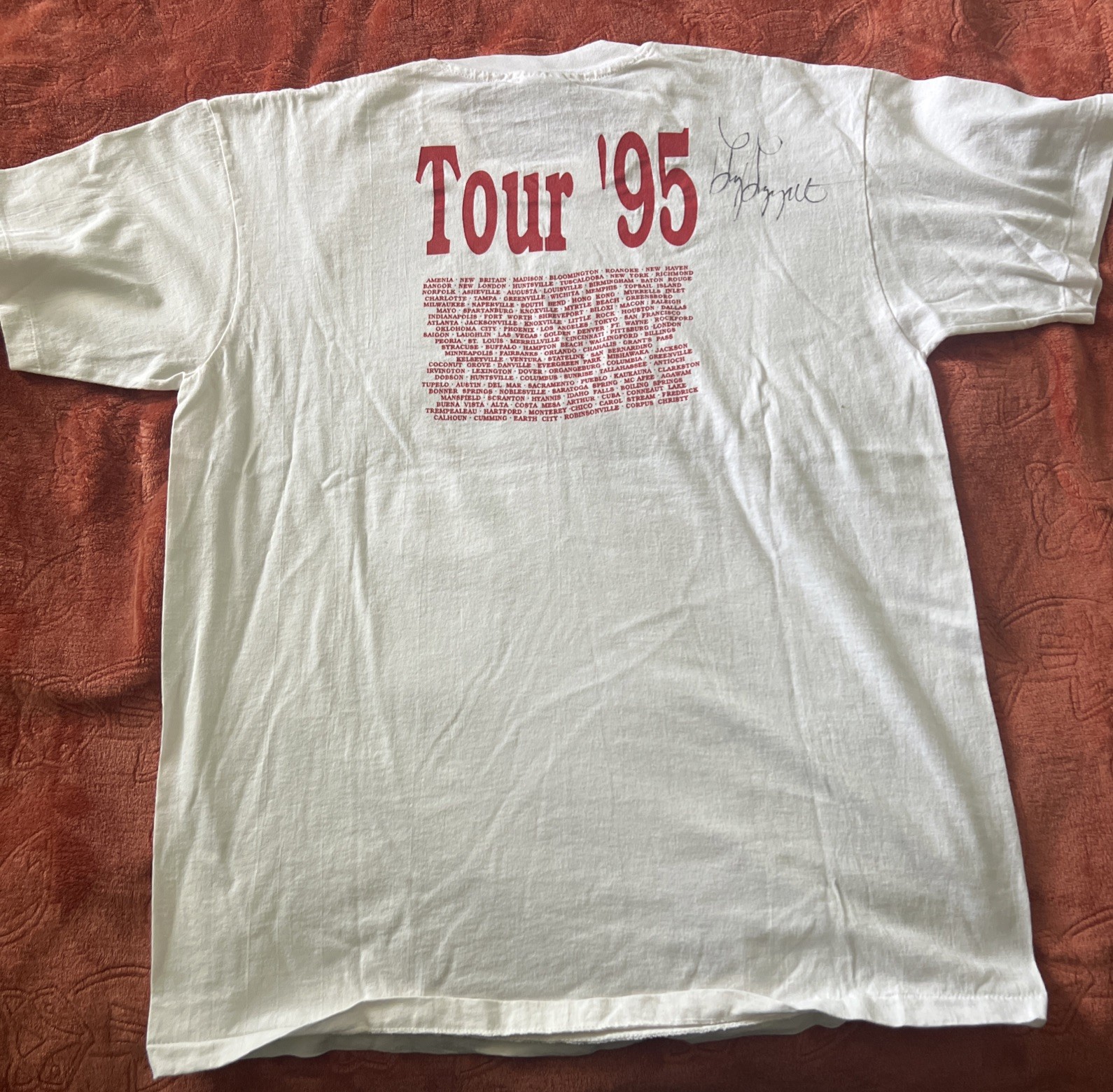 Marshall Tucker Band Autographed Tee shirt Large 1995