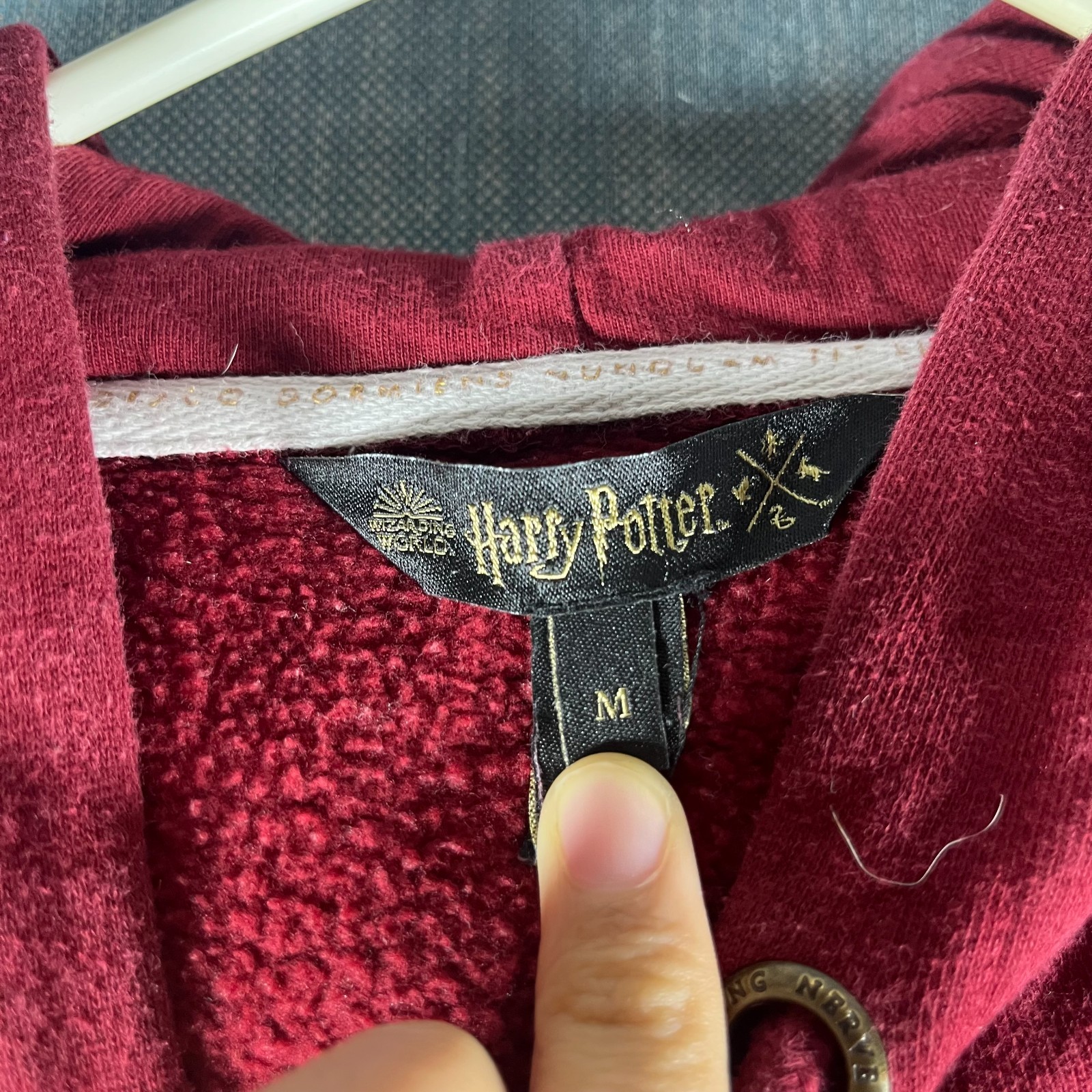 Harry Potter Men’s Hoodie Size M Red Colorblock GRYFFINDOR Sweatshirt