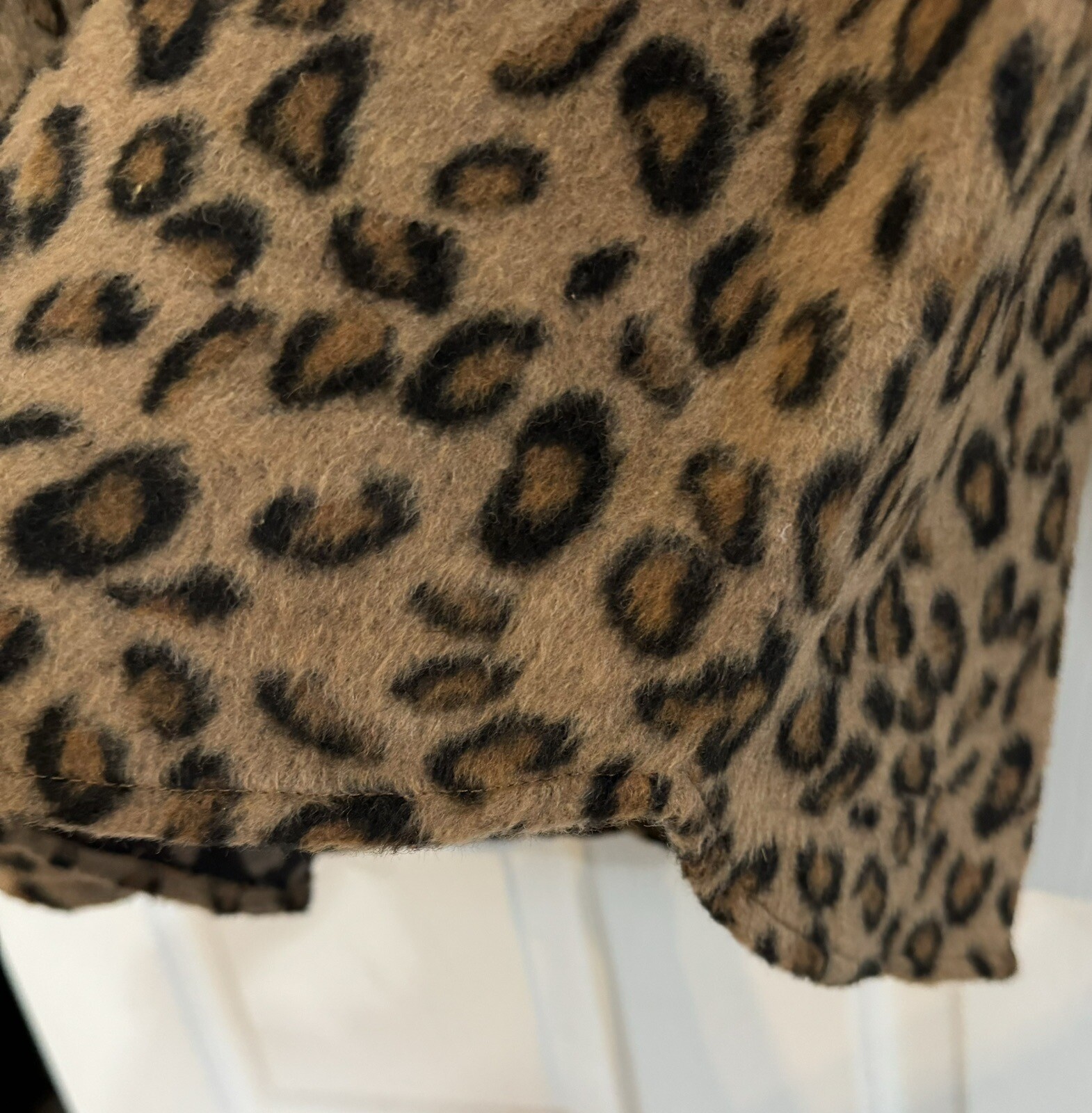Women’s XL Classic Leopard Print Shacket Button Up w/ Front Pockets Shirt Jodfli