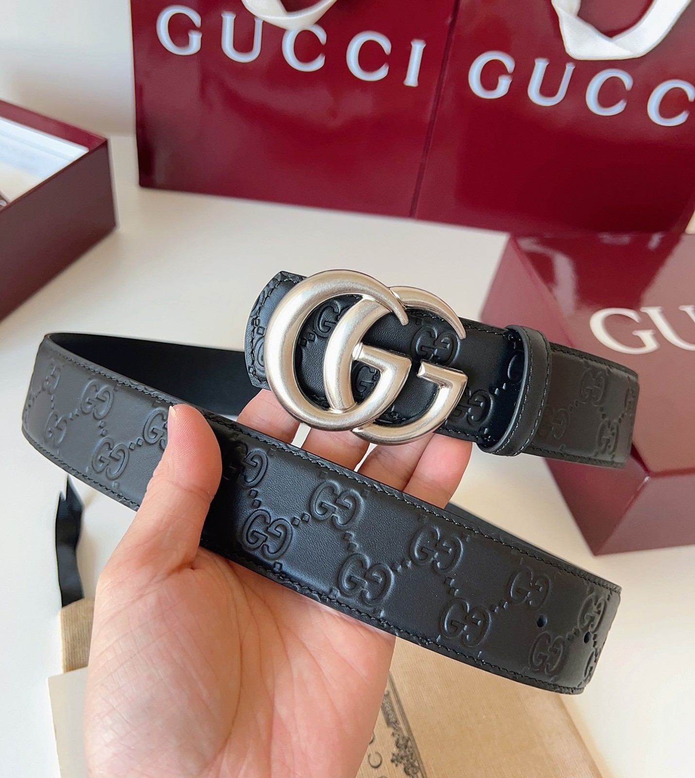 New Men’s Gucci Black Calfskin GG Embossed Reversible Belt Silver GG Buckle 40mm