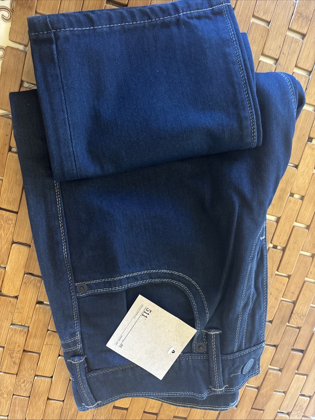 LEVI’S 511 MEN’S JEANS SIZE 32W 32L SLIM FIT DARK BLUE SUPER SOFT FABRIC. NEW