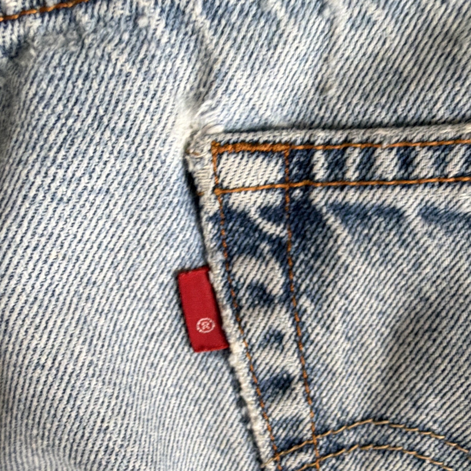 Levi’s 505 Men’s Regular Fit Light Wash Straight Jeans Cotton Denim Distressed
