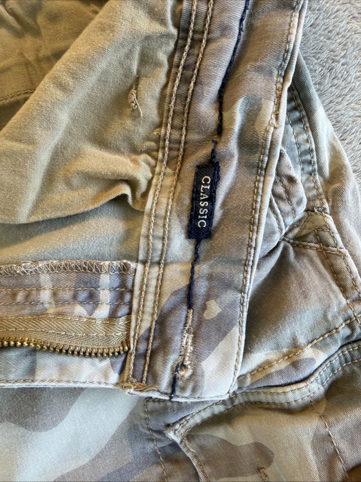 American Eagle Cargo shorts Men’s 42 Woodland Camo Next Level Flex Classic Y2K