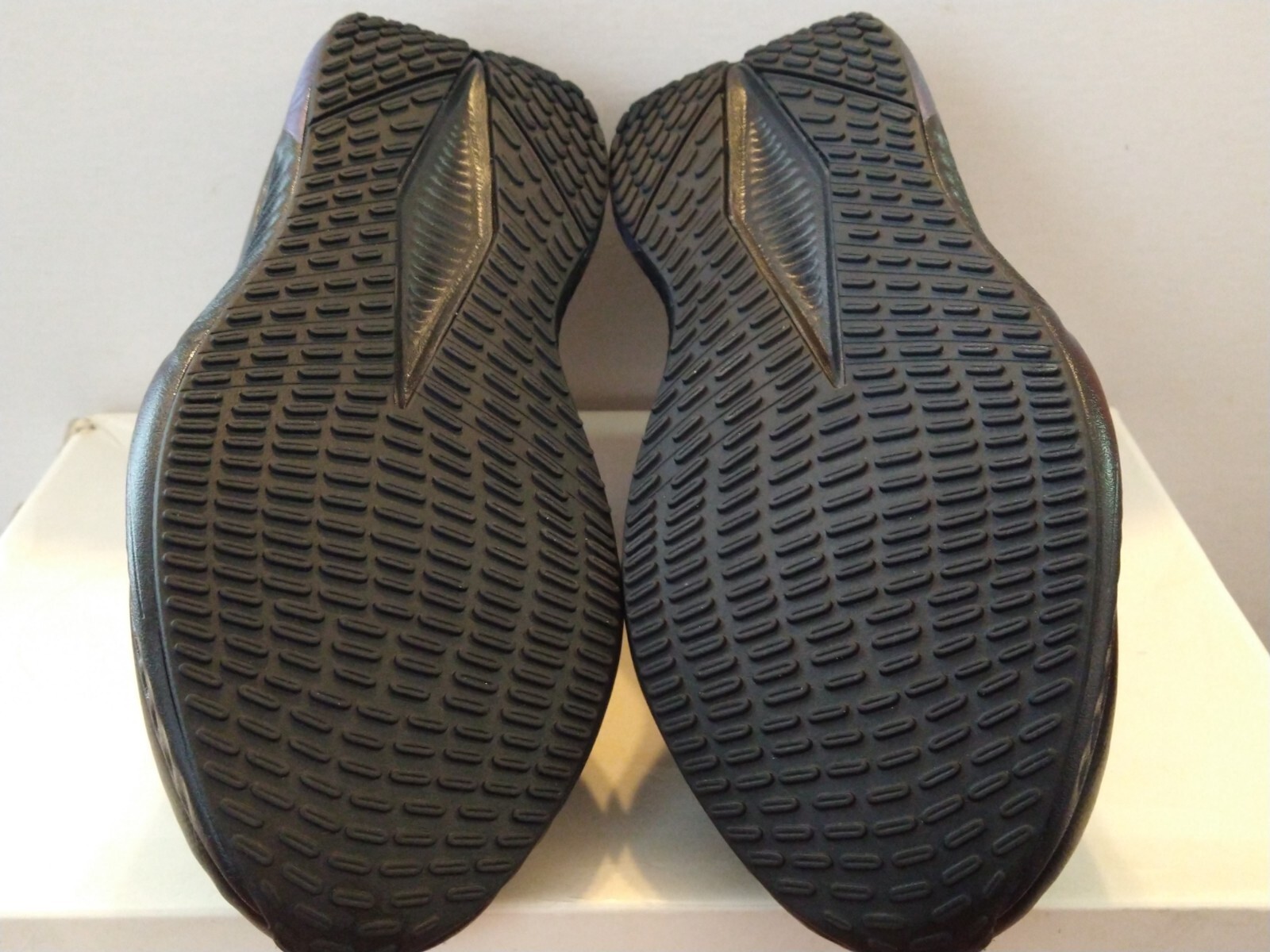 Adidas Men’s AlphaMagma Guard – GX1177 – Black / Dark Marine – Size: 5.5 – NEW !