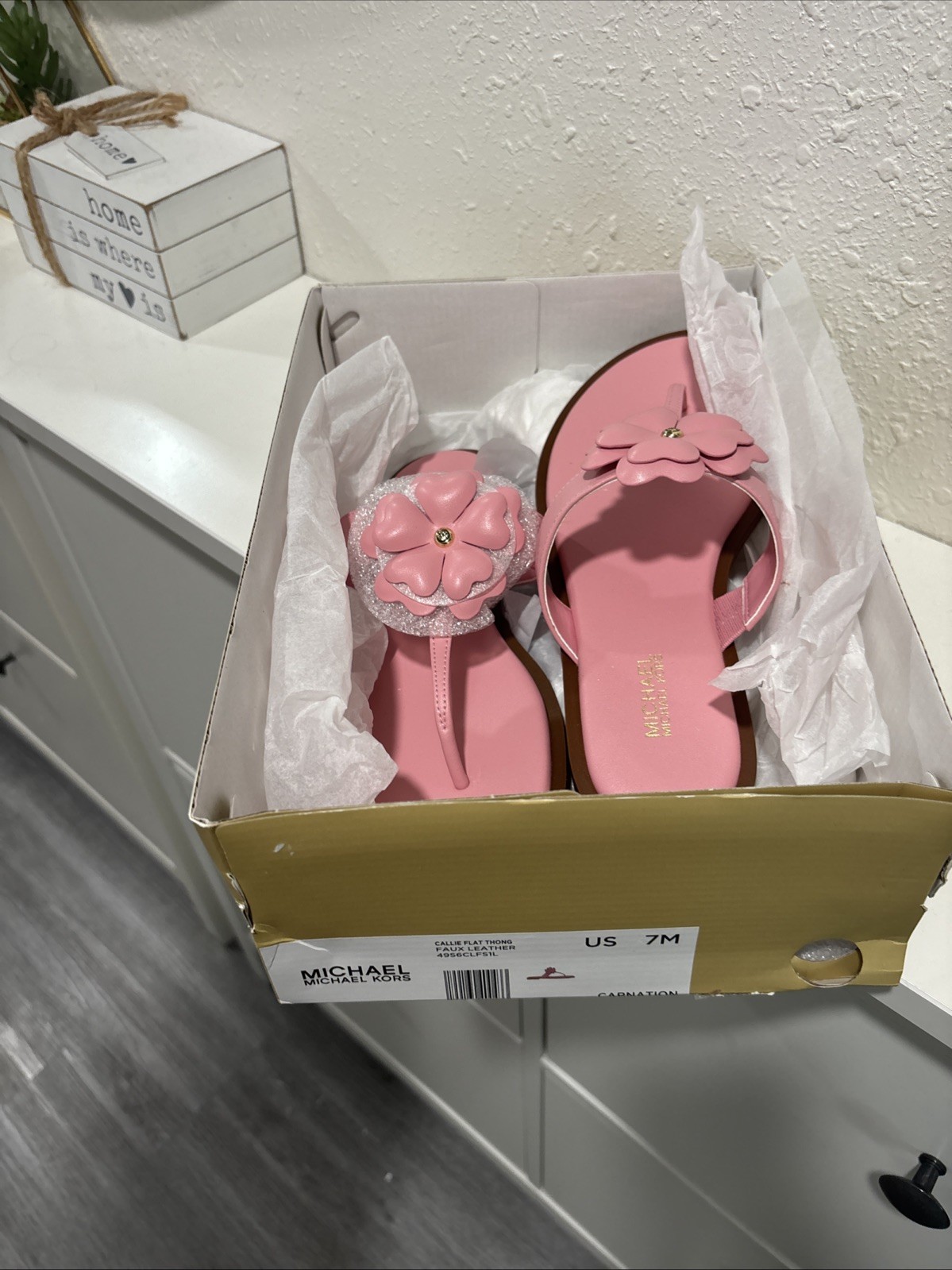 Michael Kors Callie Thong Sandal Carnation Size 7M New In Box Pink