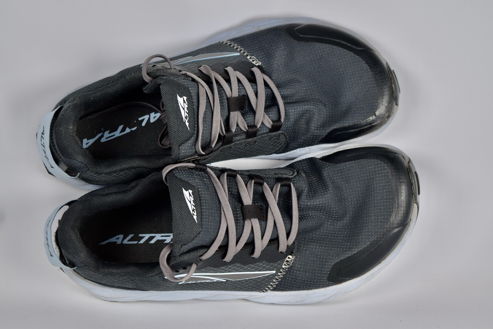 Altra Women’s Superior 6 AL0A82CM040 Gray Running Shoes Size 9.5 B Sneaker