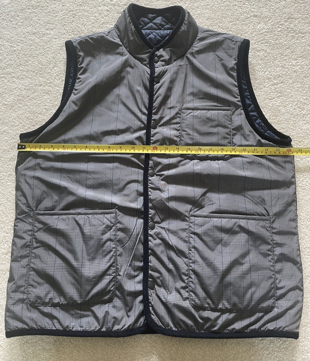 Tommy Hilfiger Reversible Quilted Vest Navy Blue/Plaid – See photos for size