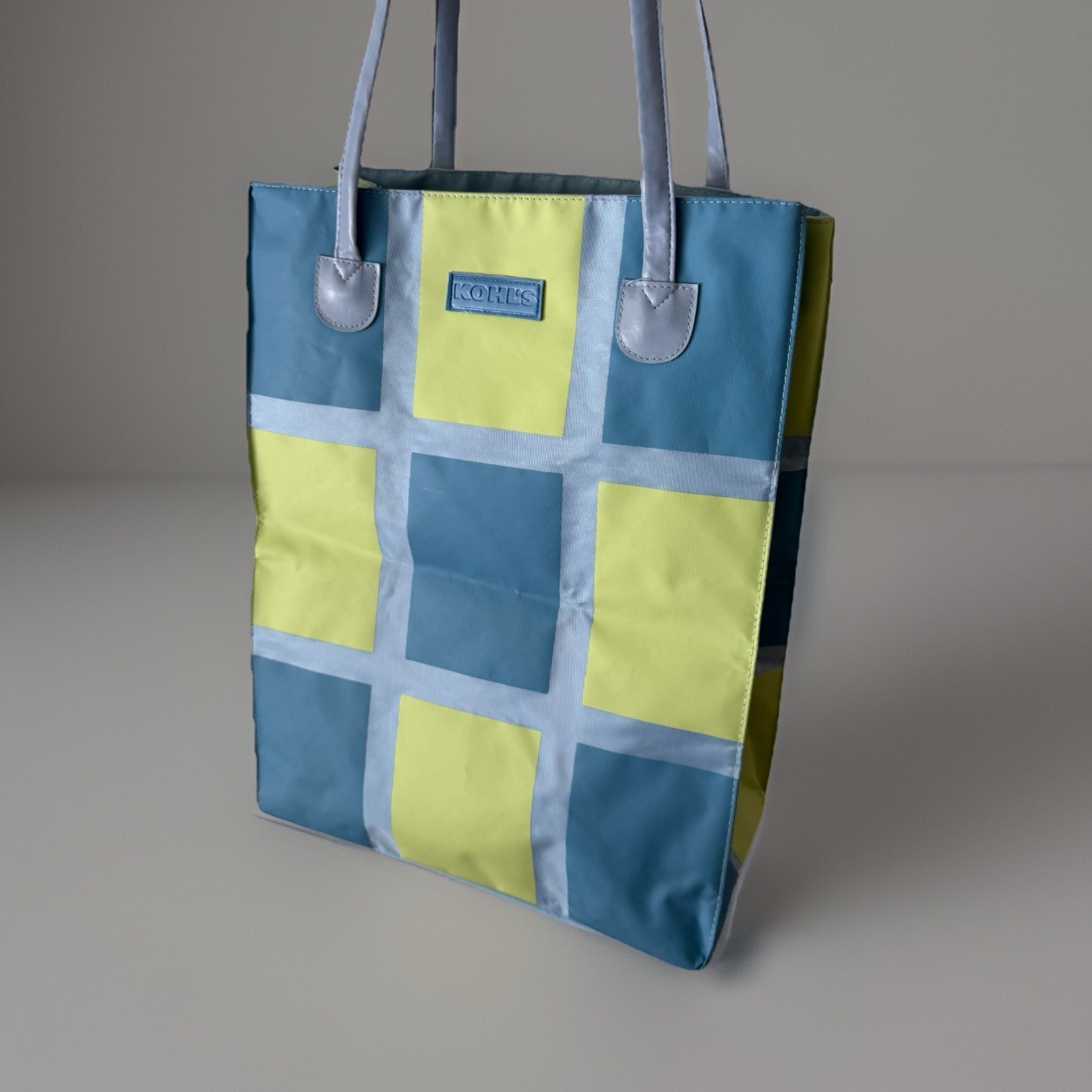 KOHLS BLUE GREEN TOTE SHOPPING CARRYING BEACH BAG 17×13” RUBBER LINED ZIPPER NEW