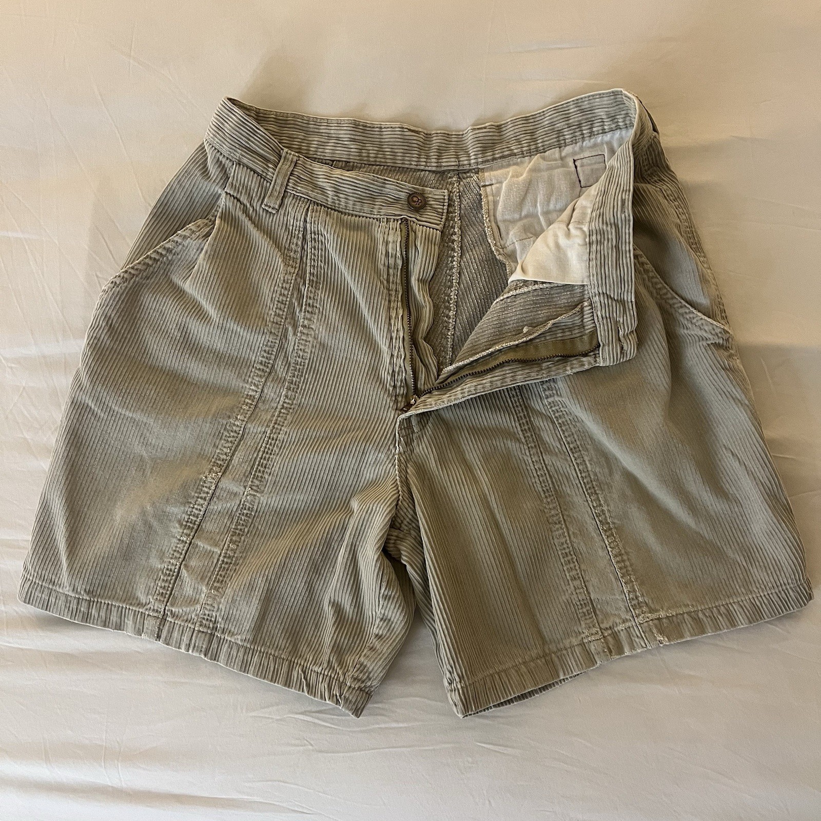 Ocean Pacific OP Men’s Vintage 70’s/80’s Corduroy Shorts Beige Tan Size 30 6.5”