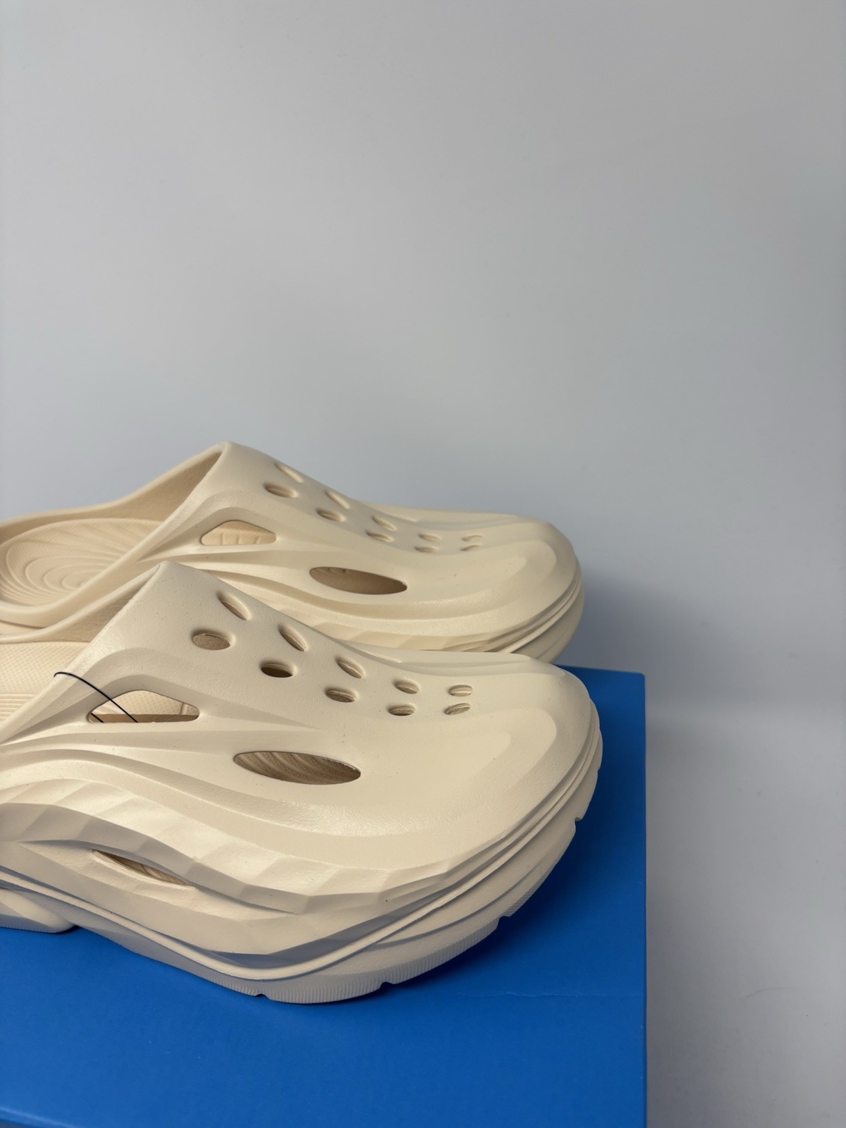 Hoka Unisex Ora Recovery Mule Vanilla 1147951-VLV Men’s Size 7 Women’s Size 9