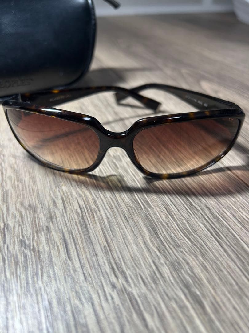 Oliver Peoples Brown Gradient Sunglasses with Case Used