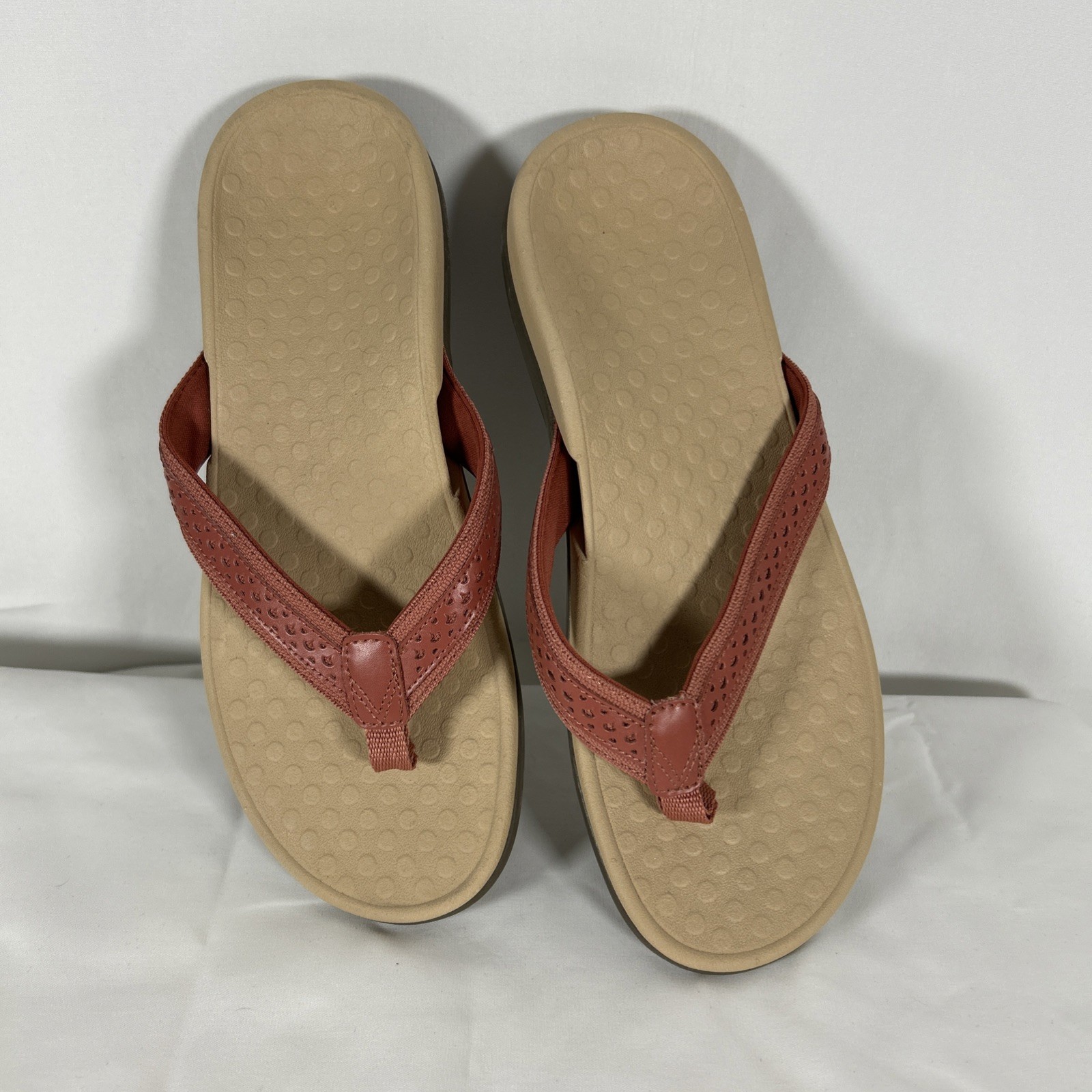 Vionic Womens red tide perfit flip flop sandal size 9US/7UK