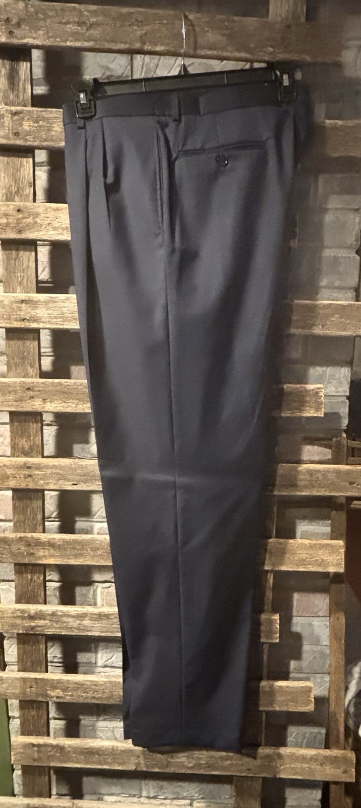Men’s Jos. A. Bank Reserve Suit, 43R, 37/38 X32.5, Gray and Blue