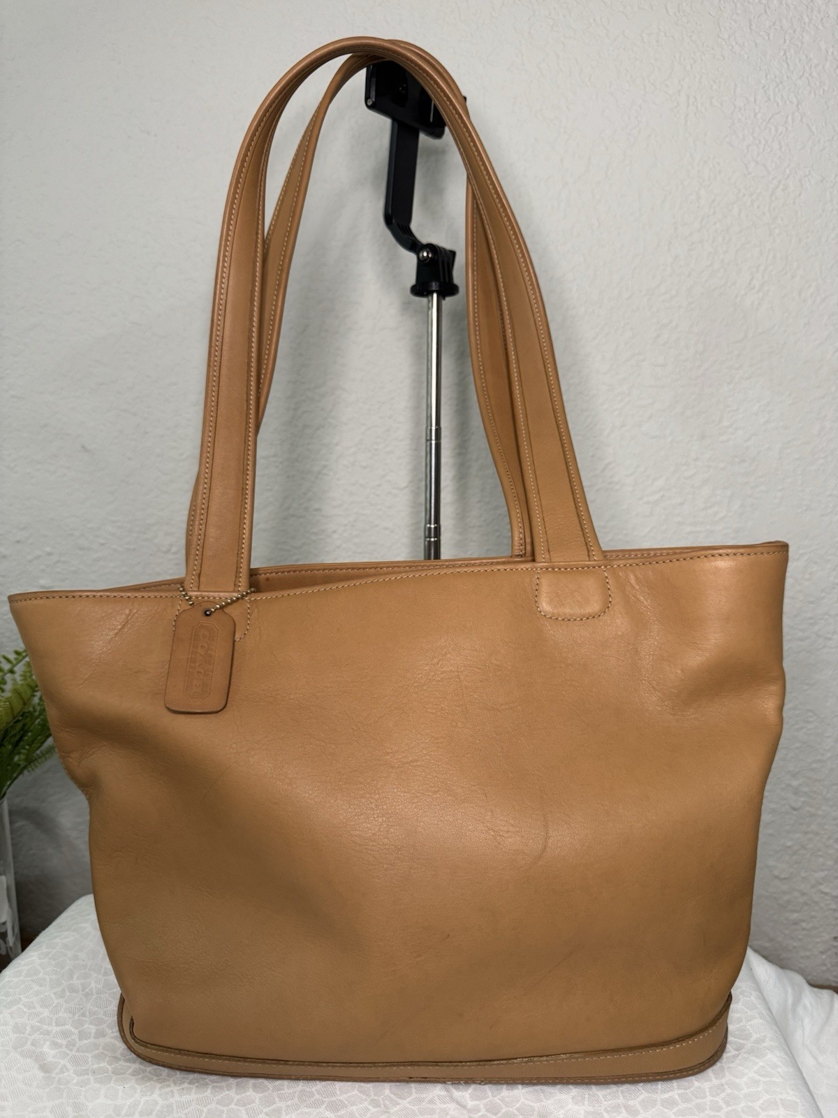Authentic Vintage Coach Bleecker Basket Shoulder Bag in Camel Brown Leather 9302