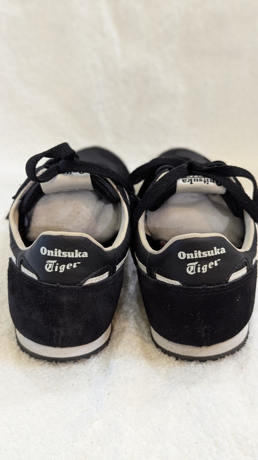 ASICS Onitsuka Tiger Serrano Black/White Classic Shoes Size 8.5 Womens