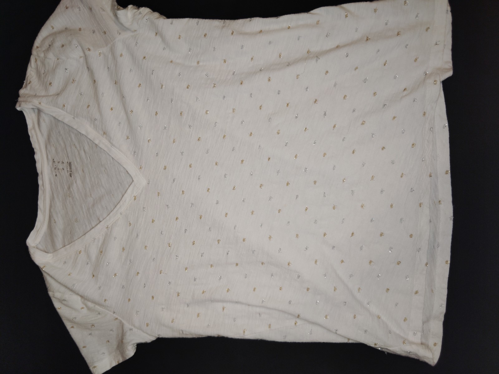 a.n.a Womens L White V-Neck Tee Shirt Gold Silver Foil Print Short Sleeve Top