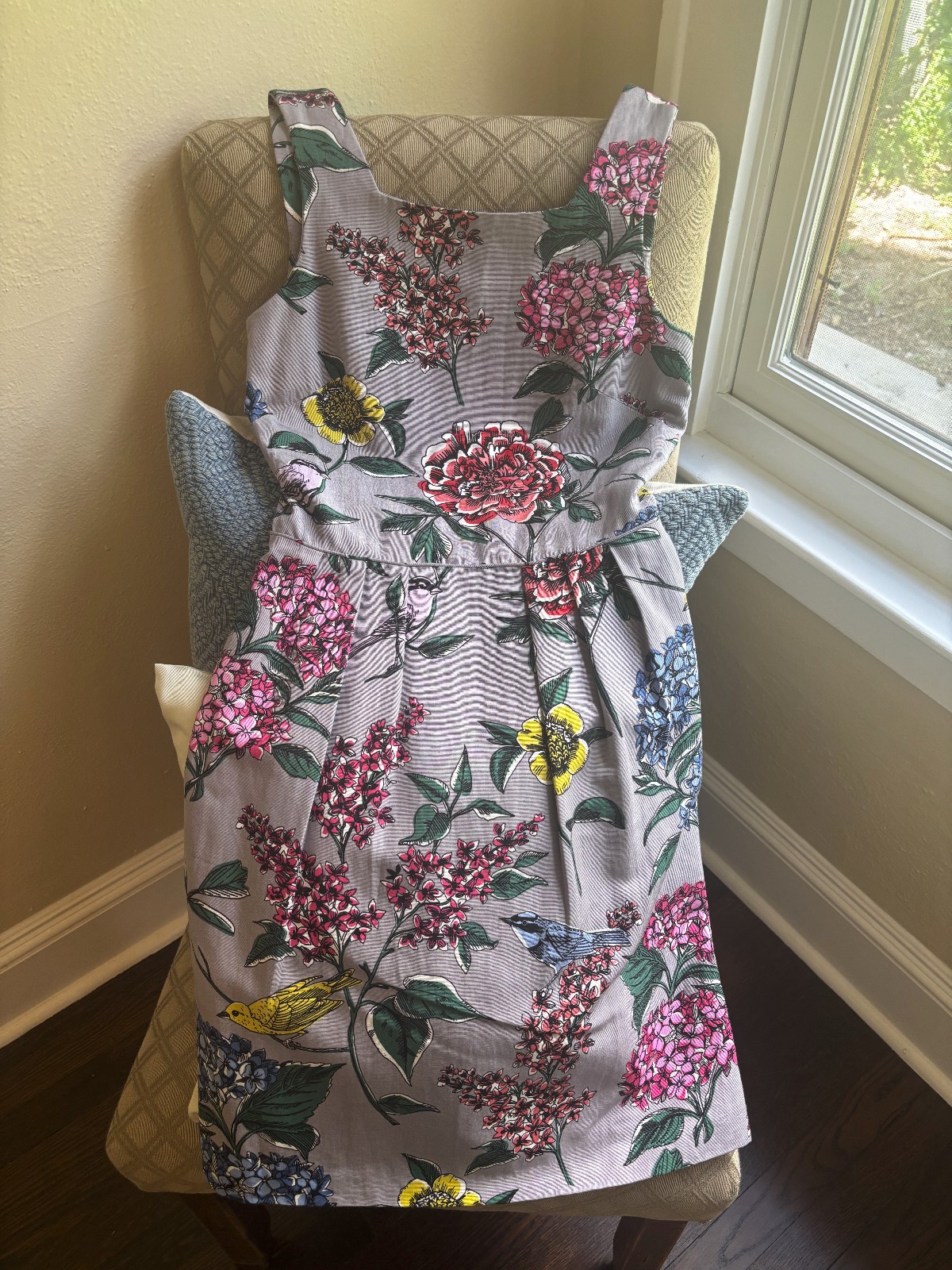BODEN Kiara Floral Bird Print Dress Gray (Pewter Purple) Sz 2 Reg, Lined Pleated