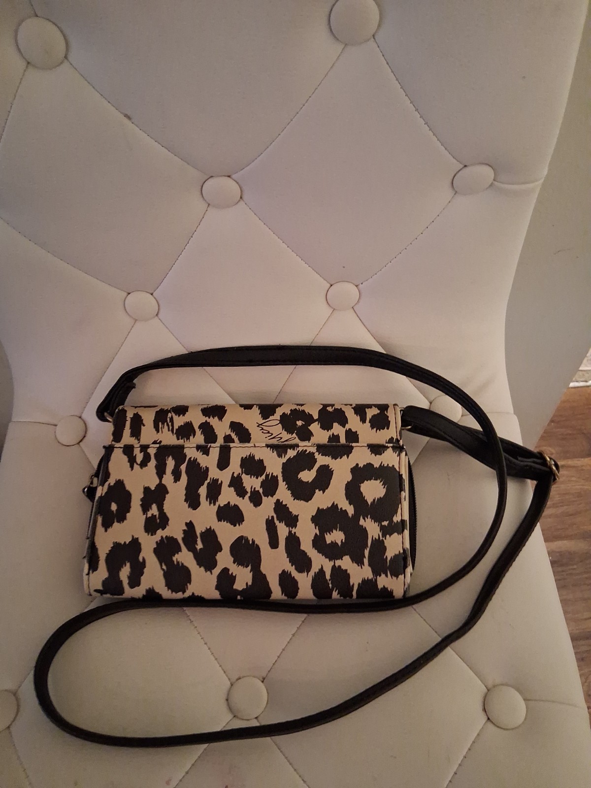 BETSEY JOHNSON Designer Cheetah Print Crossbody Zip Around Wallet Shoulder Bag