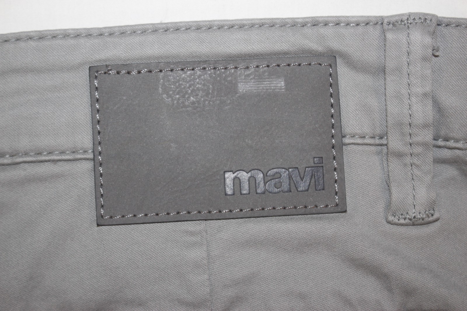 Mavi Jeans Shorts Men’s 35 Jacob Chino Stretch Longer Length 11″ in Inseam Gray