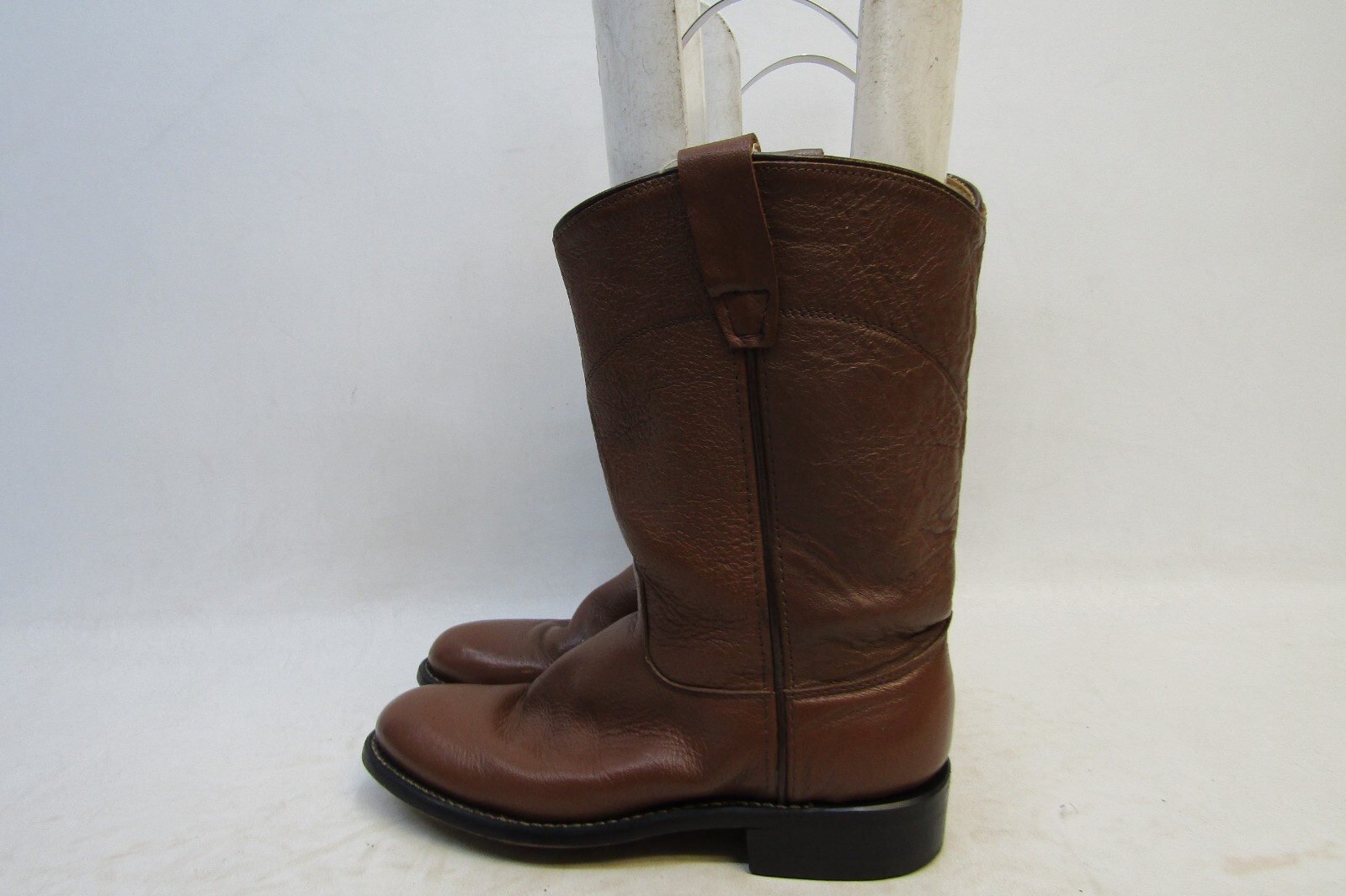 A JAMA PRODUCT Youth Size 5 Brown Leather Cowboy Western Roper Boots