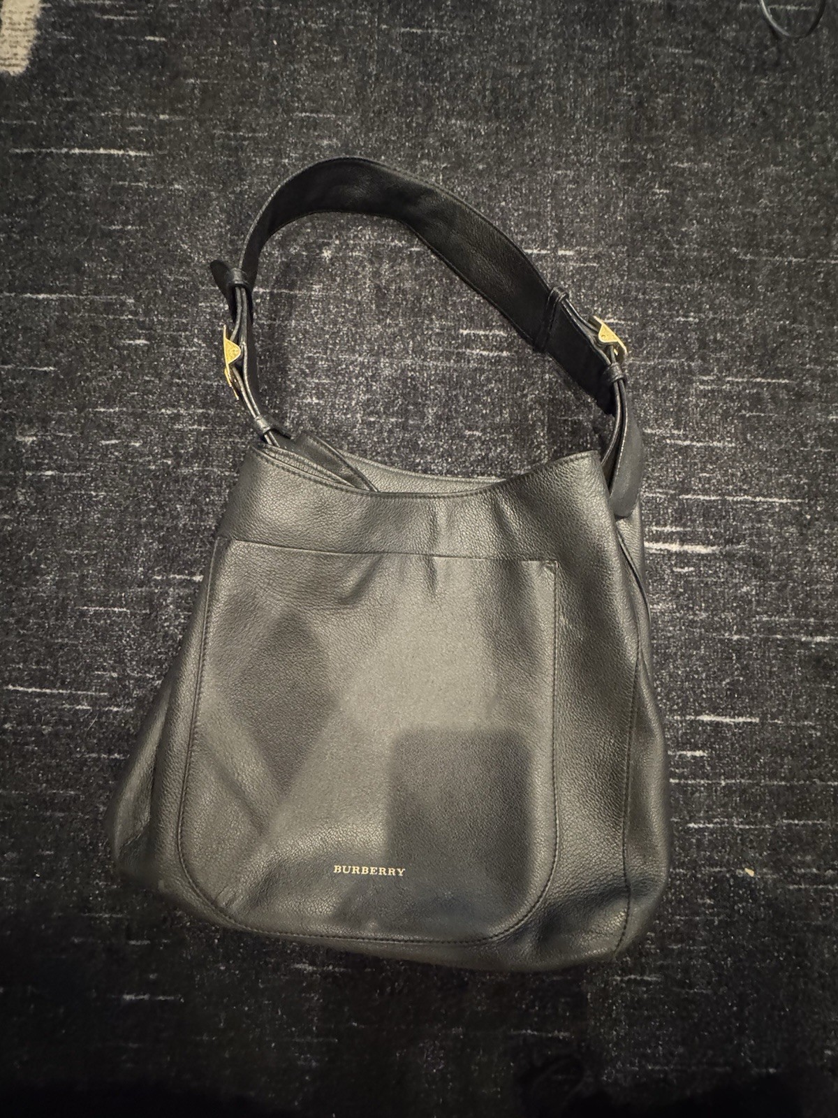 Burberry Black Shoulder Bag Check Lining Gold Hardware Magnetic Inner Pockets