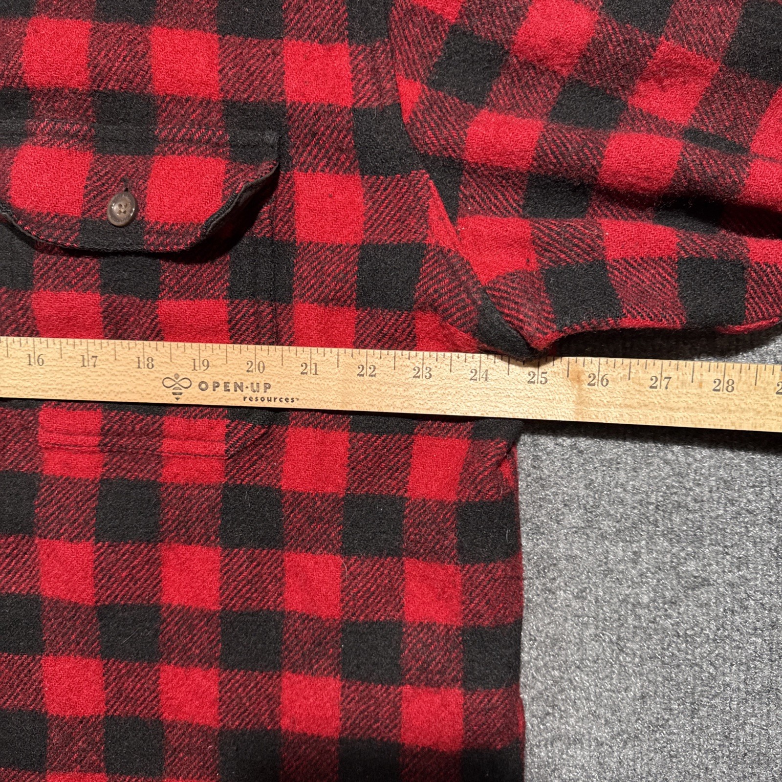 Men’s WOOLRICH Red Black Buffalo Plaid Button Up Wool Shirt Jacket – Size XL