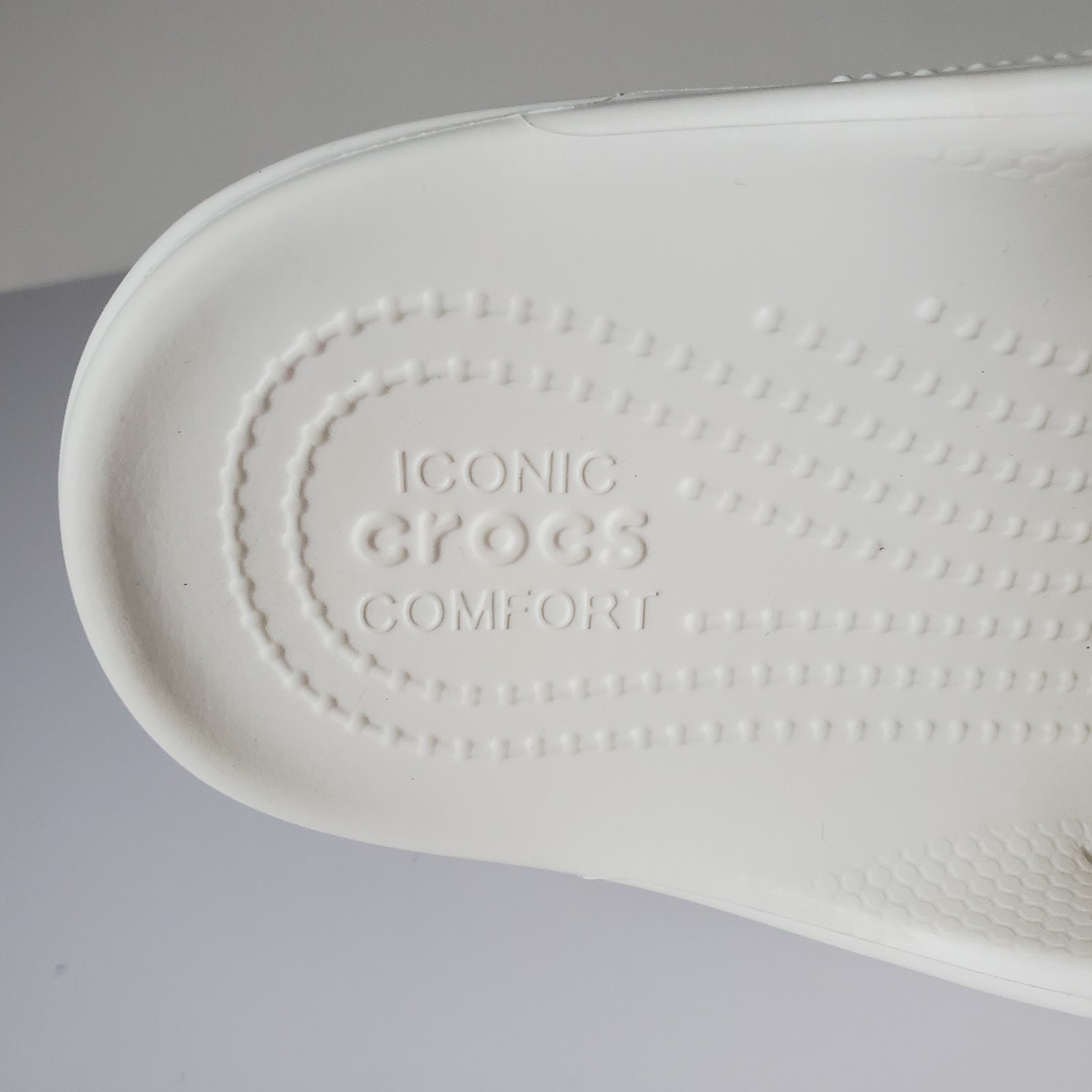 Crocs Baya Slide Sandals Unisex Women 7 Men 5 Spellout Slip-On White Two 2 Strap