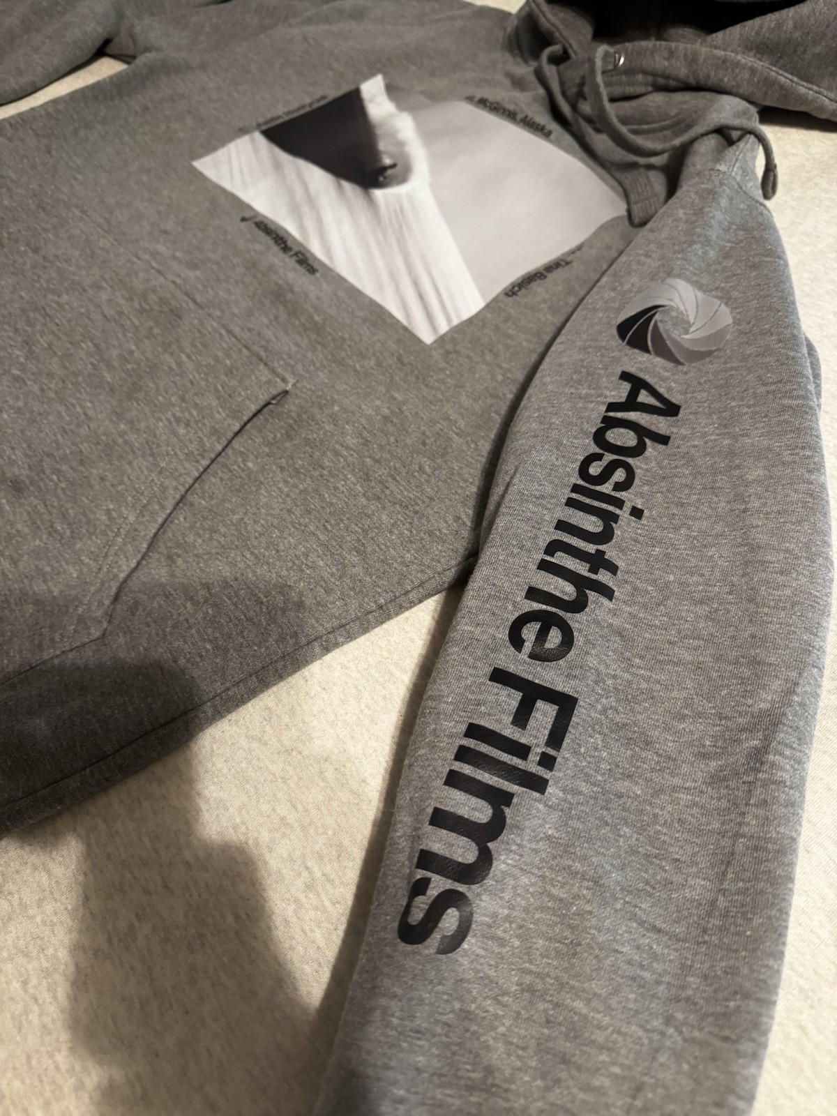 Men’s Large Snowboarding Hoody – Absinthe Films Tina Basich