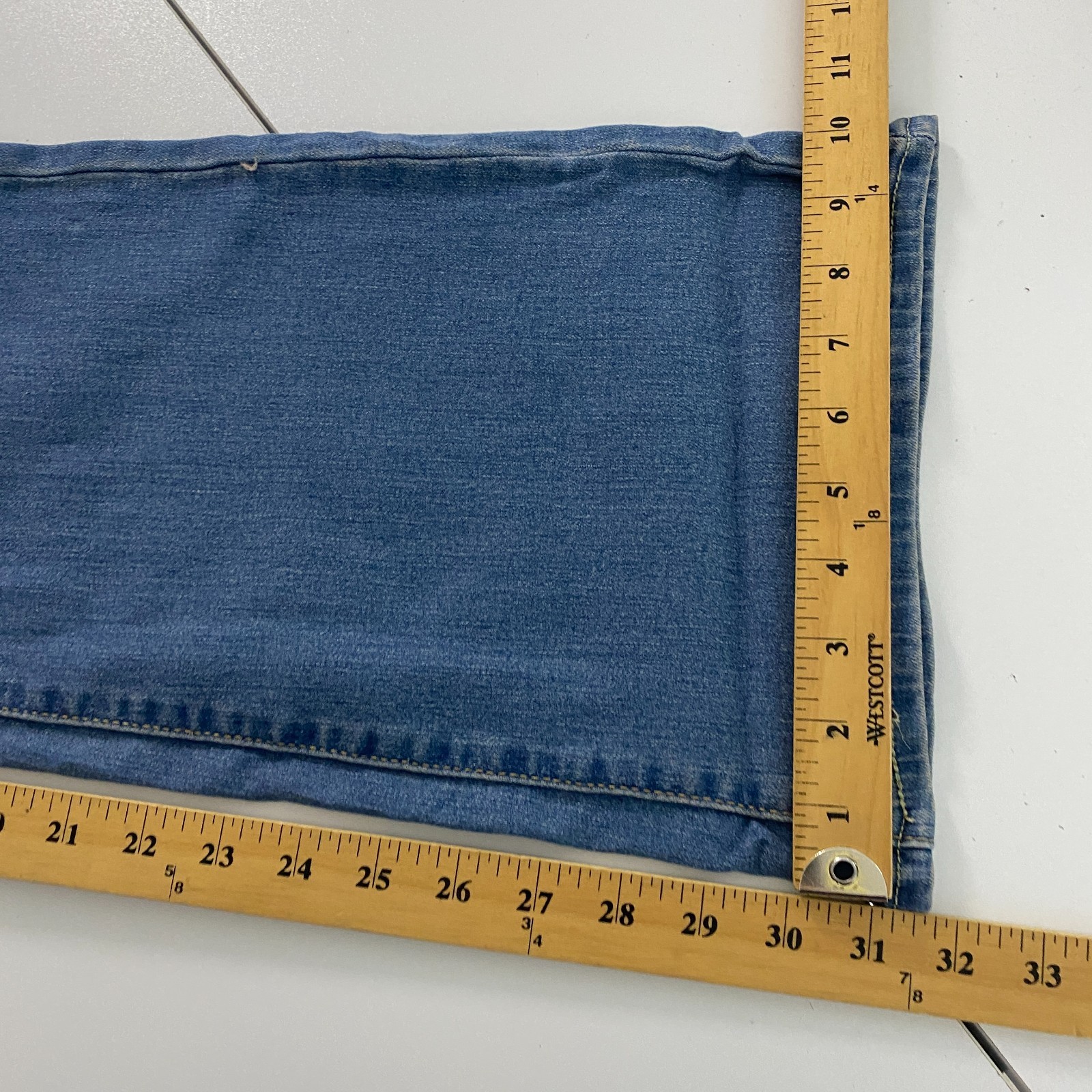 Levi’s 726 Flare Jeans High Rise Womens 33 x 32 Stretch Medium Wash
