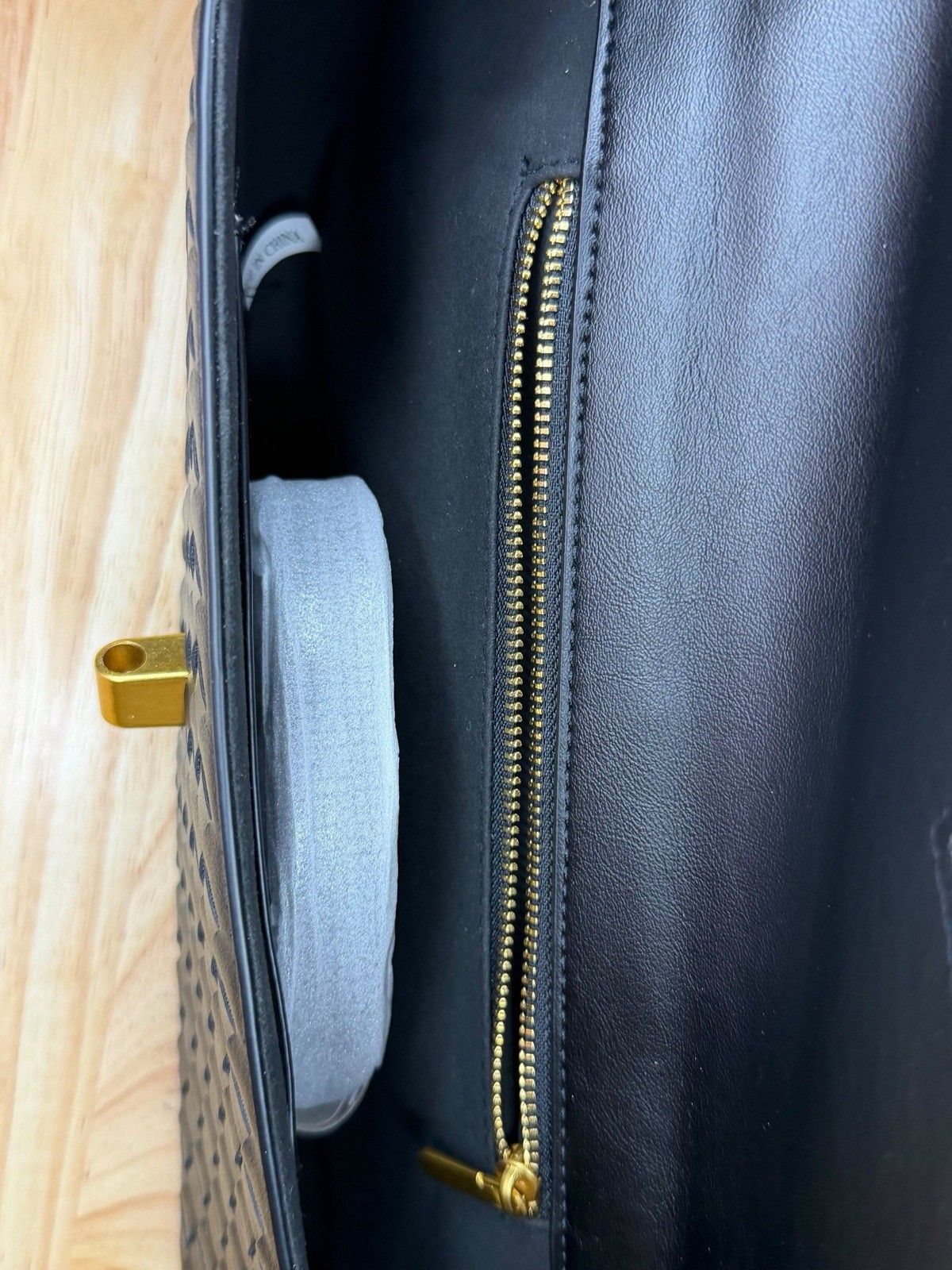 Black Woven Crossbody Bag Detachable Strap Gold-Tone Zip Inner Pocket