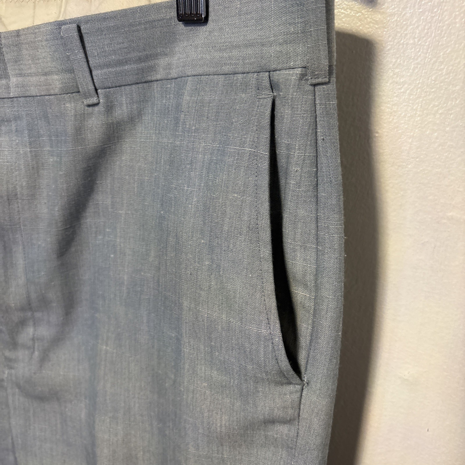 Haggar Flat Front Dress Pants Mens 36 light Blue Dacron Polyester Worsted Wool