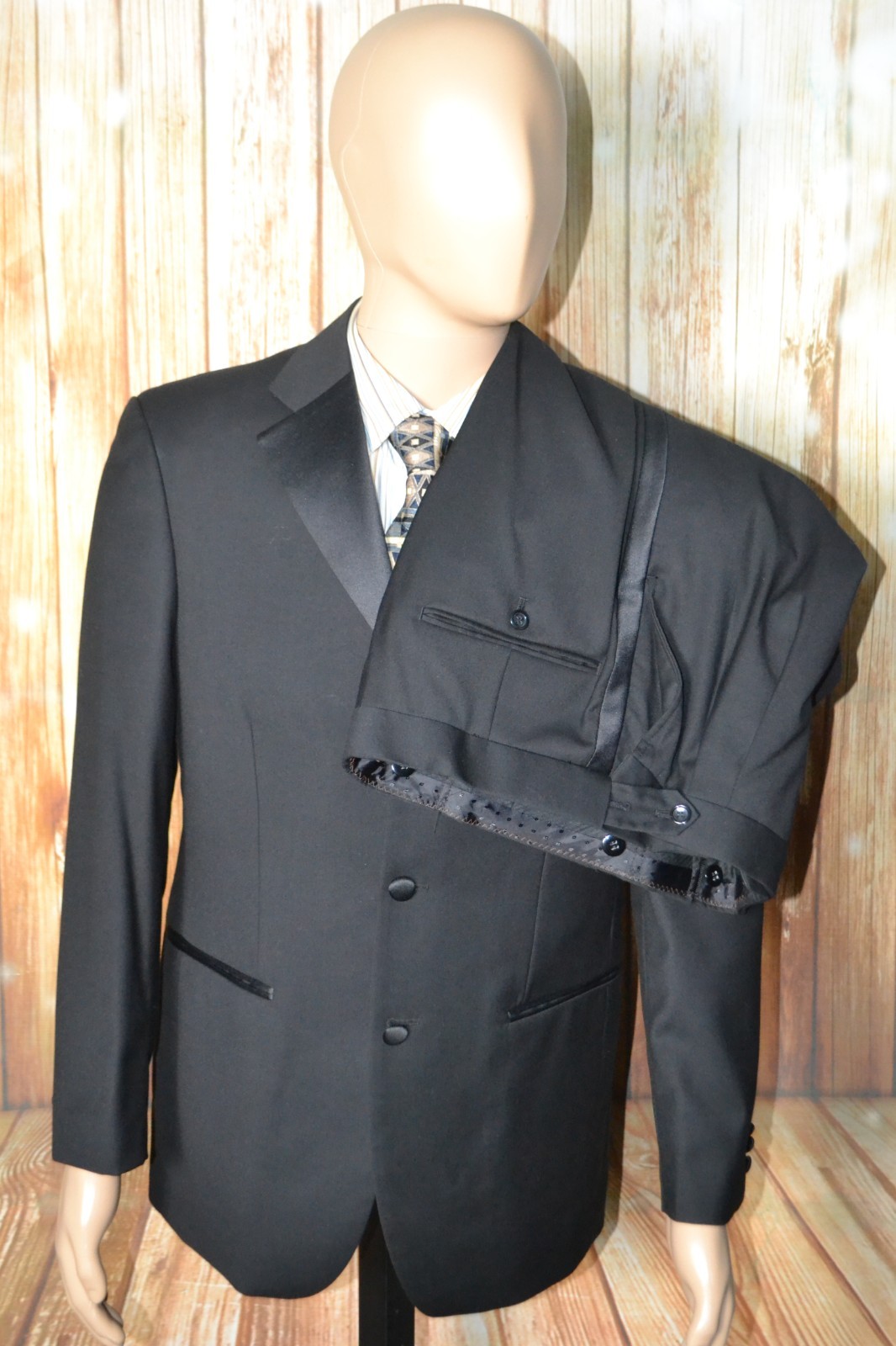 Caravelli Men Super 150 Wool 3 Front Button Black Tuxedo Suit Sz 38S Wst 32×29
