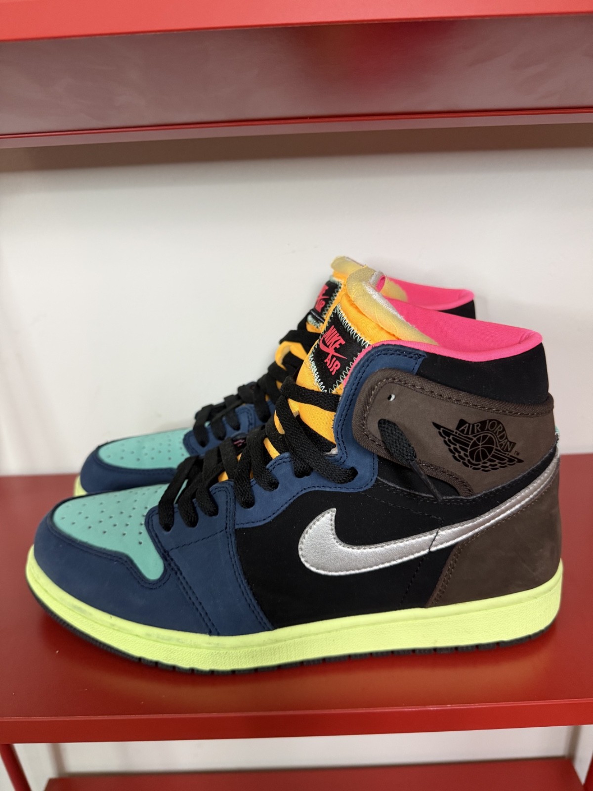 Size 11 – Jordan 1 Retro High Tokyo Bio Hack